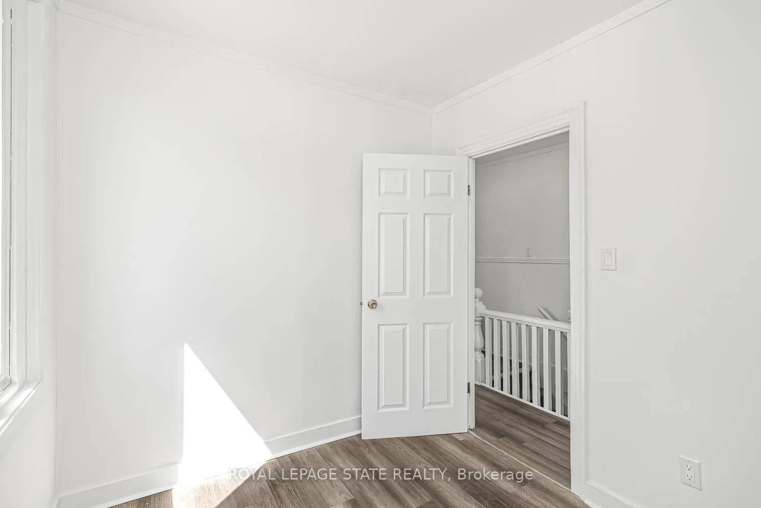 Photo 24 of 115 Robins Avenue, Hamilton, Crown Point — HOMEH