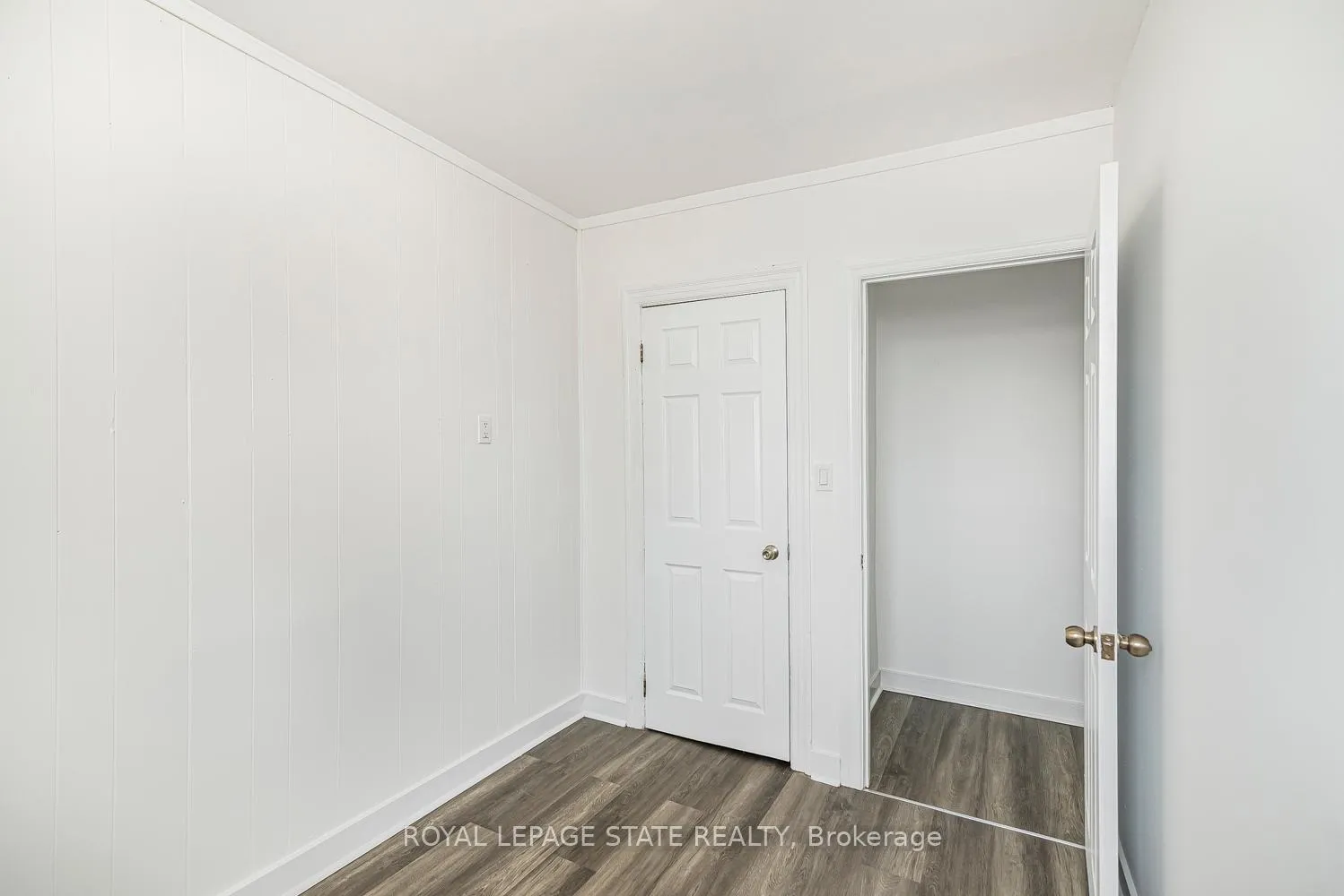 Photo 28 of 115 Robins Avenue, Hamilton, Crown Point — HOMEH