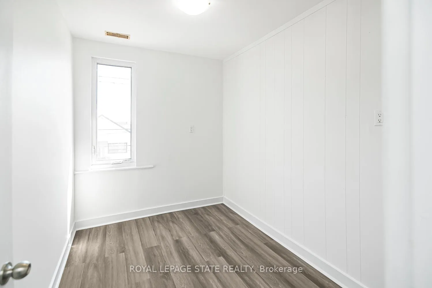 Photo 29 of 115 Robins Avenue, Hamilton, Crown Point — HOMEH