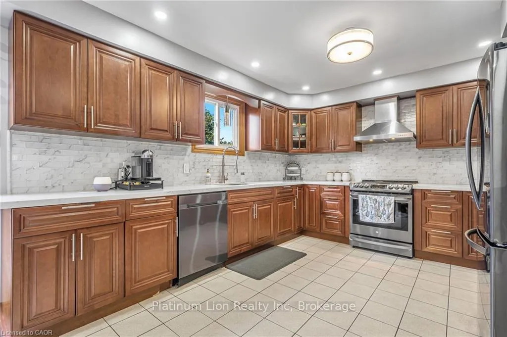 Photo 3 of 51 Seaton Place Drive, Hamilton, Stoney Creek — HOMEH