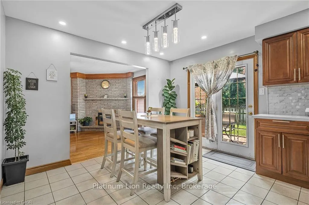 Photo 12 of 51 Seaton Place Drive, Hamilton, Stoney Creek — HOMEH