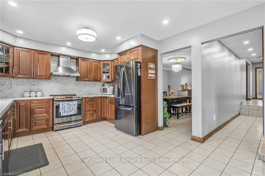 Photo 14 of 51 Seaton Place Drive, Hamilton, Stoney Creek — HOMEH