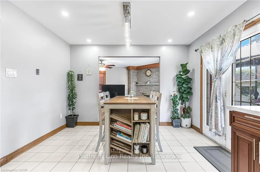 Photo 16 of 51 Seaton Place Drive, Hamilton, Stoney Creek — HOMEH