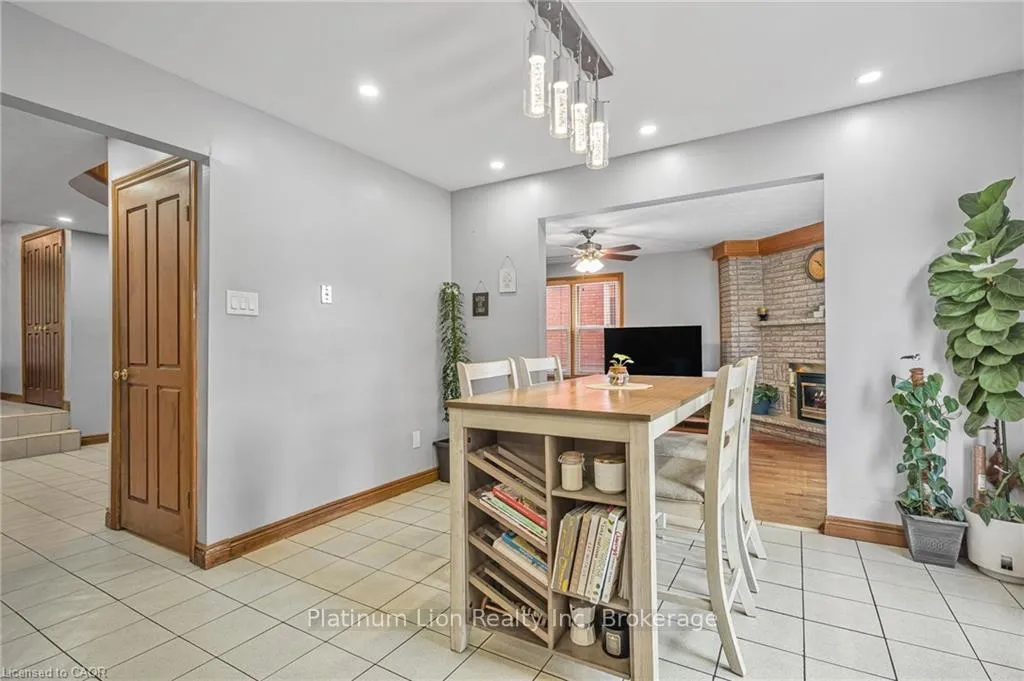 Photo 17 of 51 Seaton Place Drive, Hamilton, Stoney Creek — HOMEH