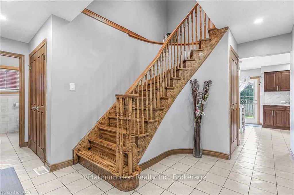 Photo 21 of 51 Seaton Place Drive, Hamilton, Stoney Creek — HOMEH