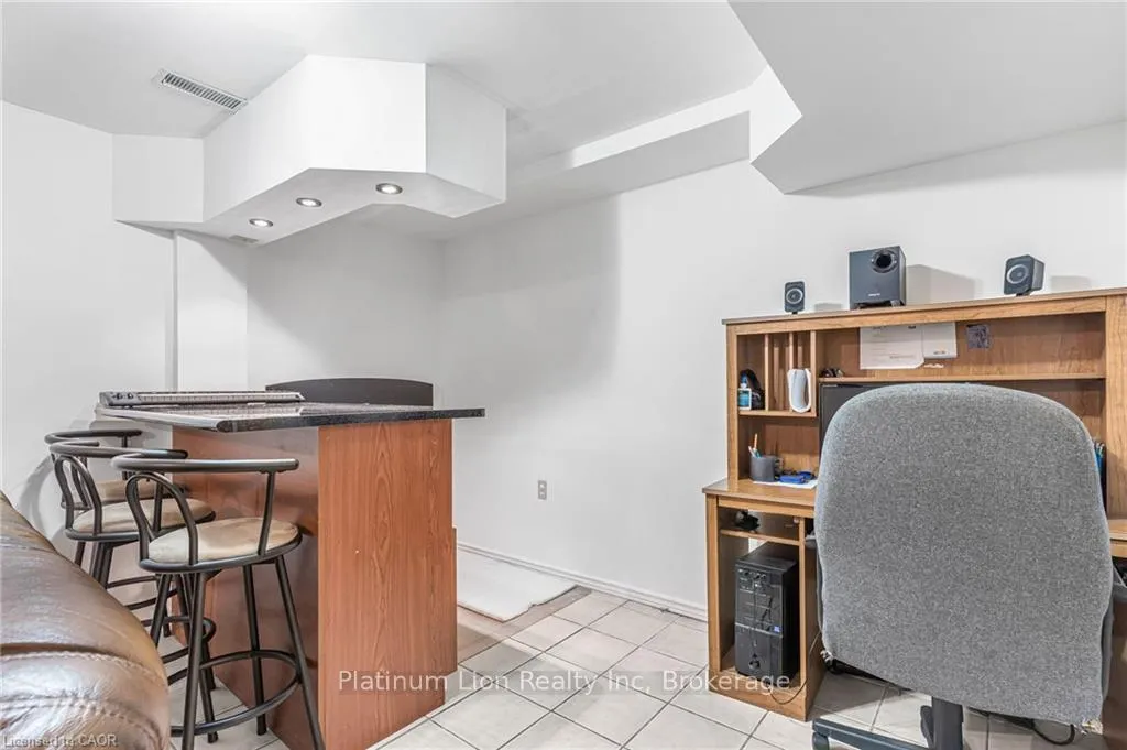 Photo 39 of 51 Seaton Place Drive, Hamilton, Stoney Creek — HOMEH