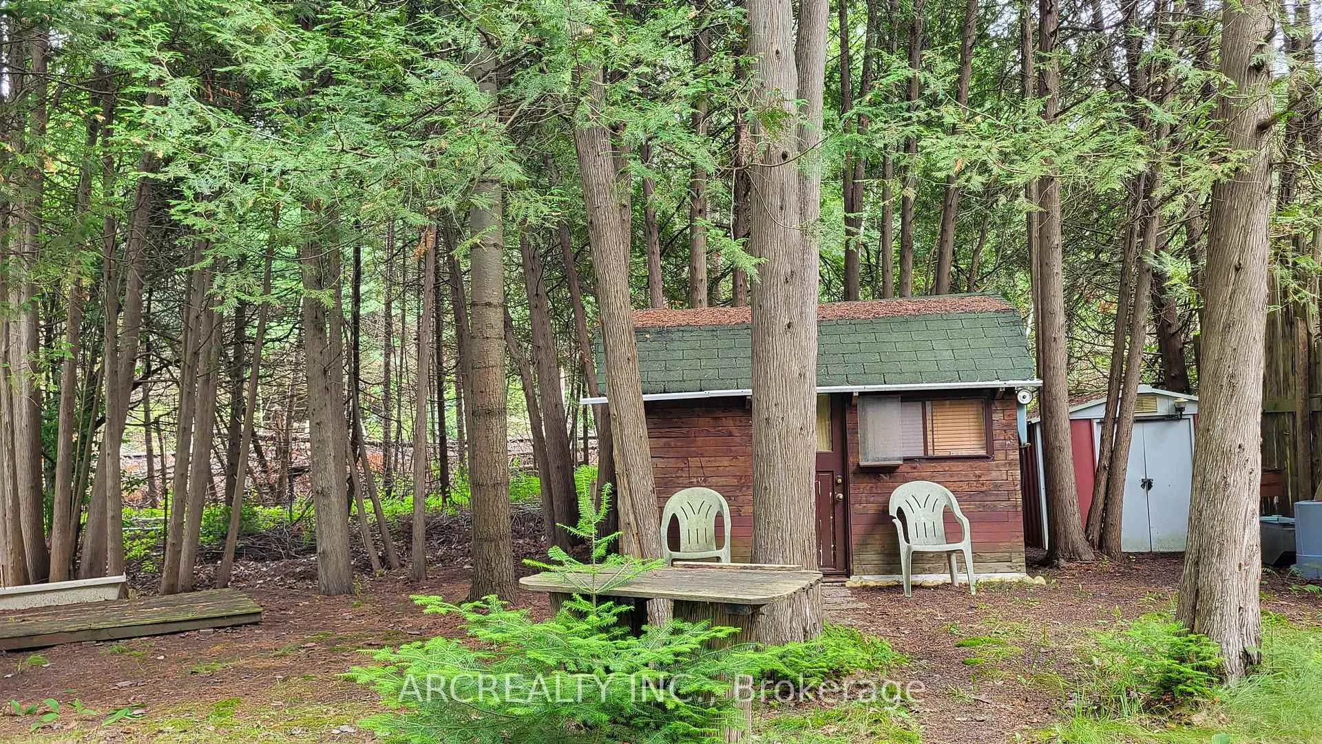 Photo 3 of 3 Chickadee Drive, Georgina, Pefferlaw — HOMEH