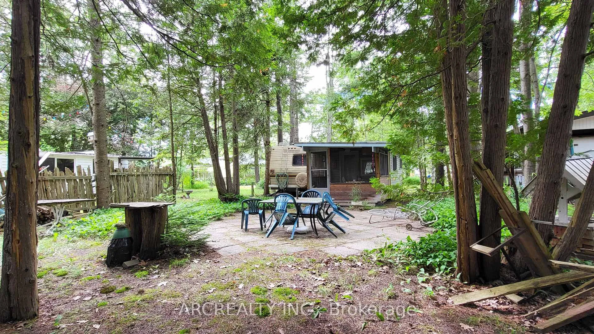 Photo 6 of 3 Chickadee Drive, Georgina, Pefferlaw — HOMEH