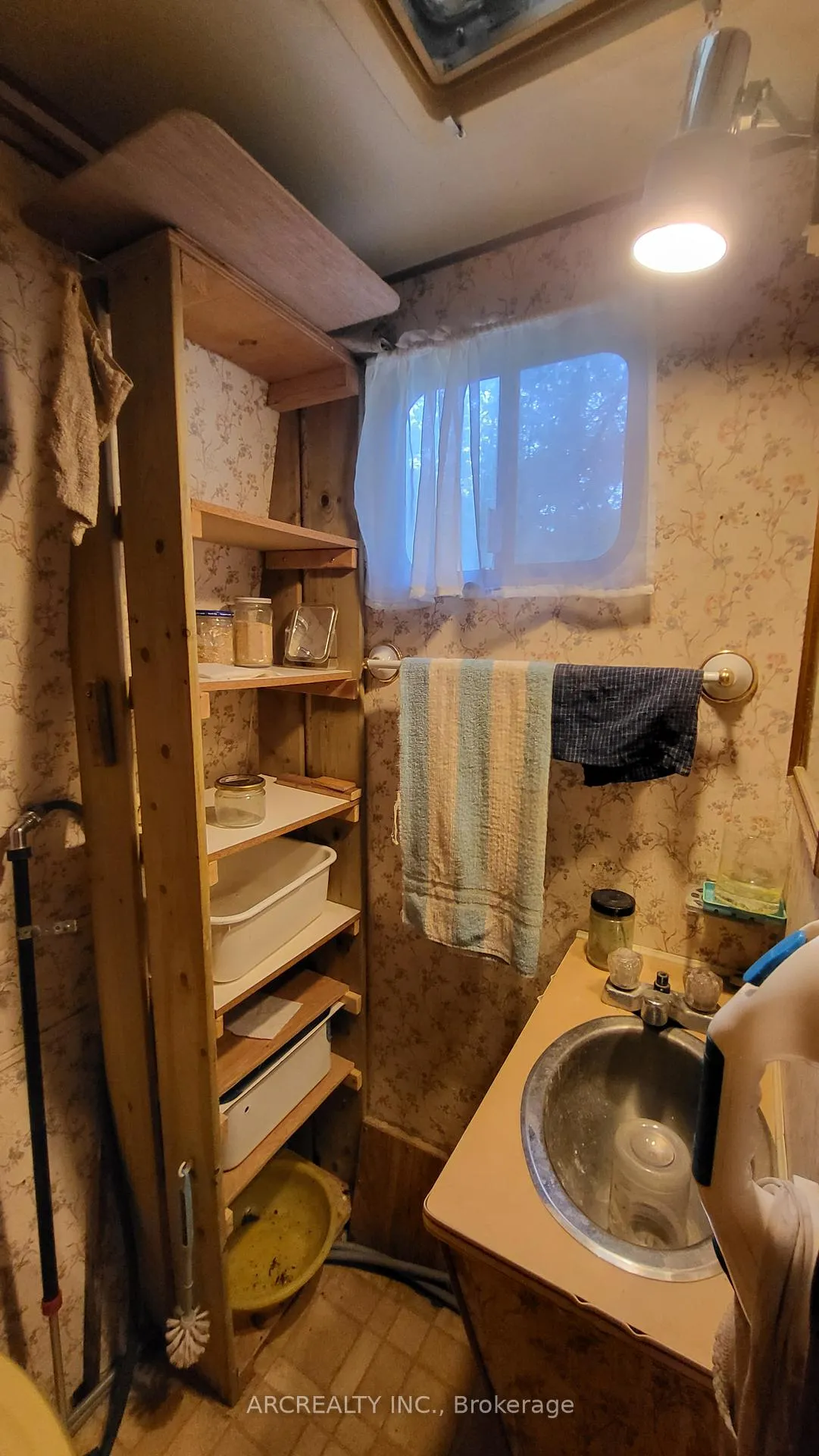 Photo 11 of 3 Chickadee Drive, Georgina, Pefferlaw — HOMEH
