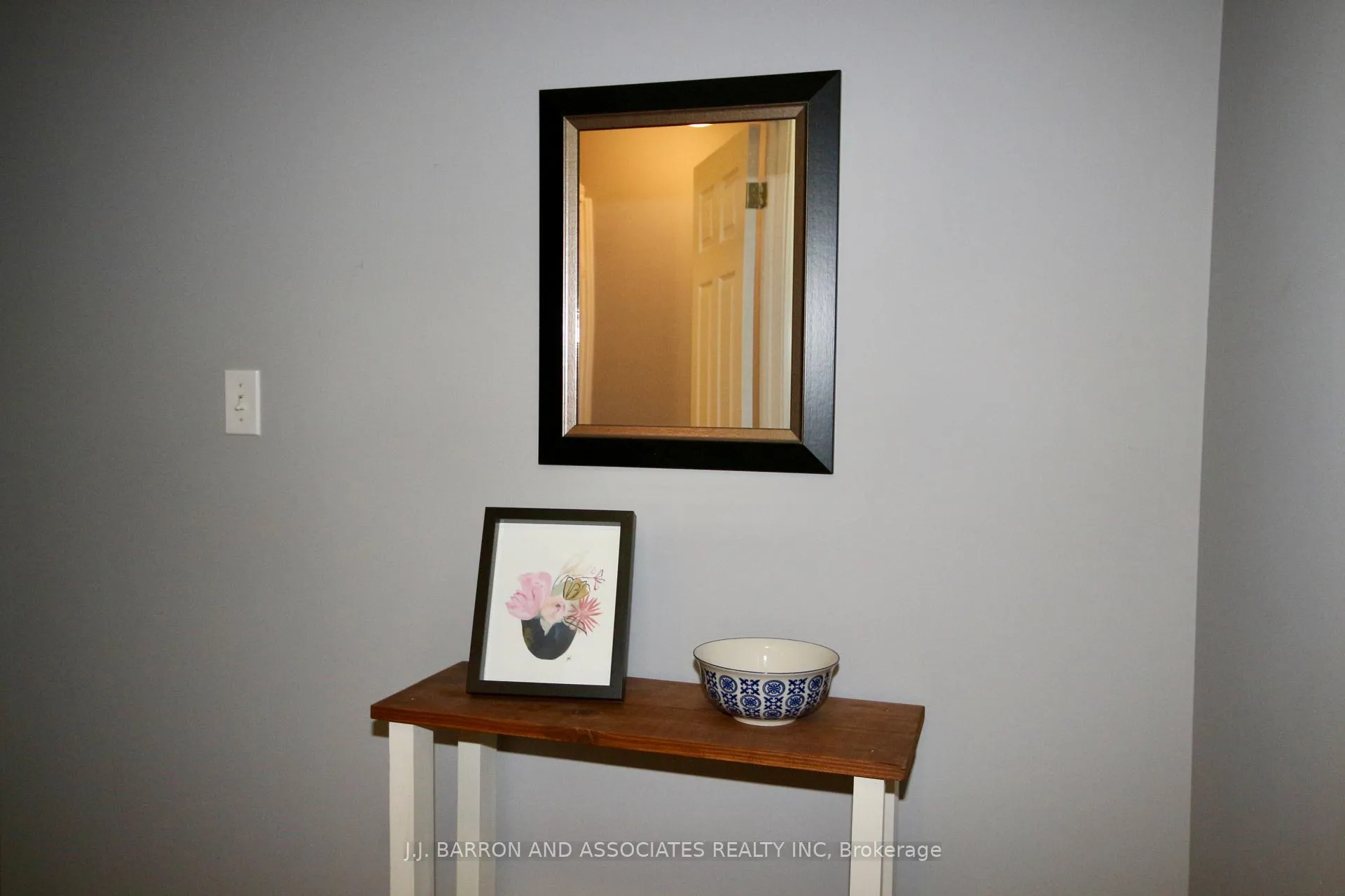 Photo 3 of Unit (Lower), 9 Seline Crescent, Barrie, Painswick South — HOMEH