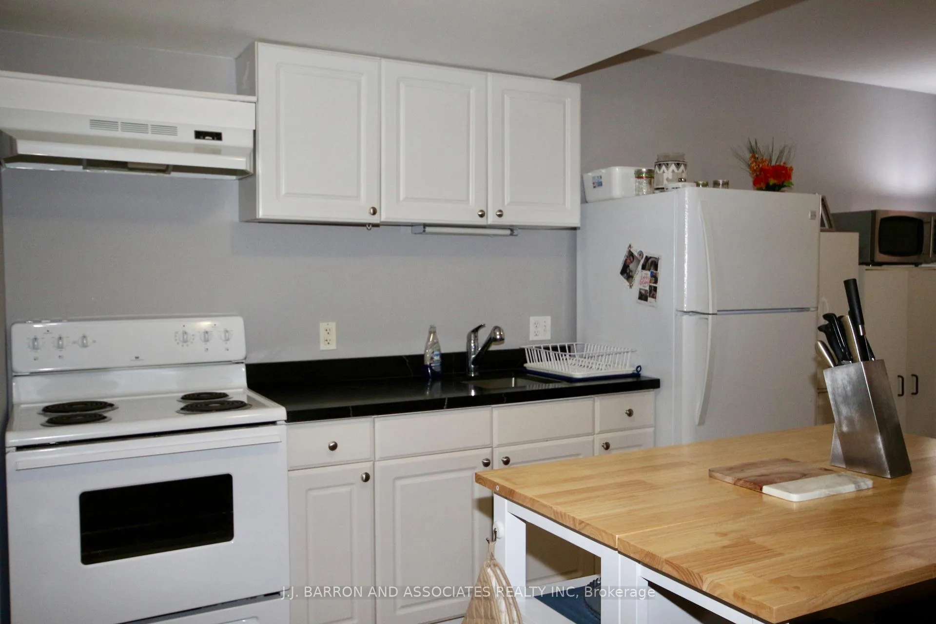 Photo 6 of Unit (Lower), 9 Seline Crescent, Barrie, Painswick South — HOMEH