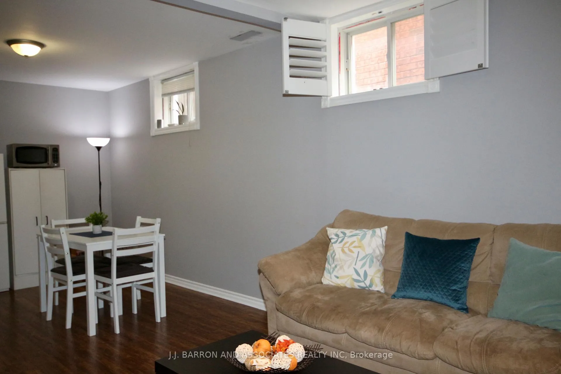 Photo 12 of Unit (Lower), 9 Seline Crescent, Barrie, Painswick South — HOMEH