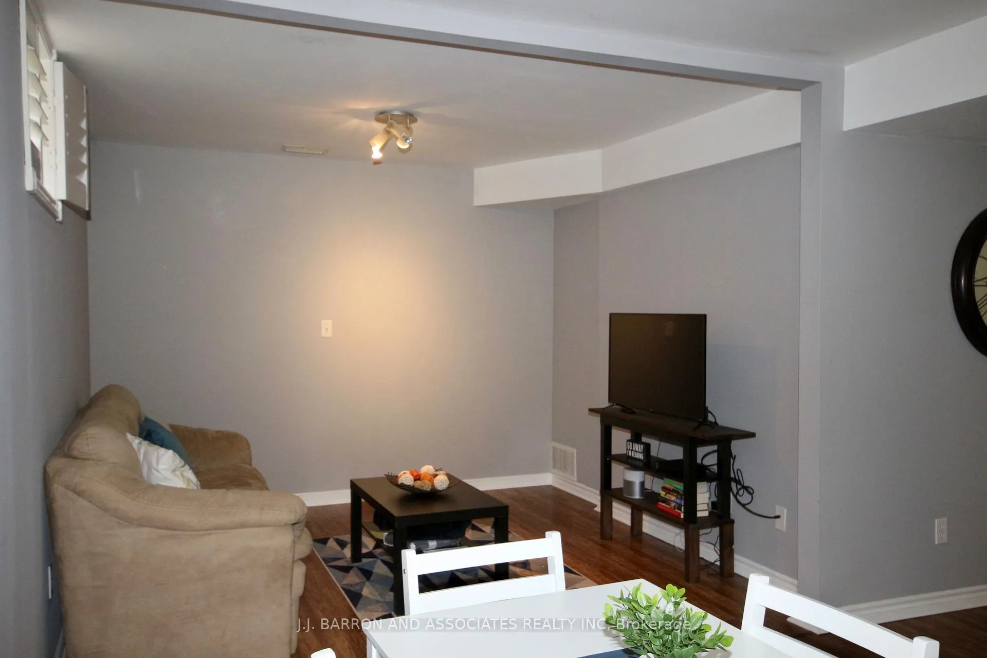 Photo 13 of Unit (Lower), 9 Seline Crescent, Barrie, Painswick South — HOMEH