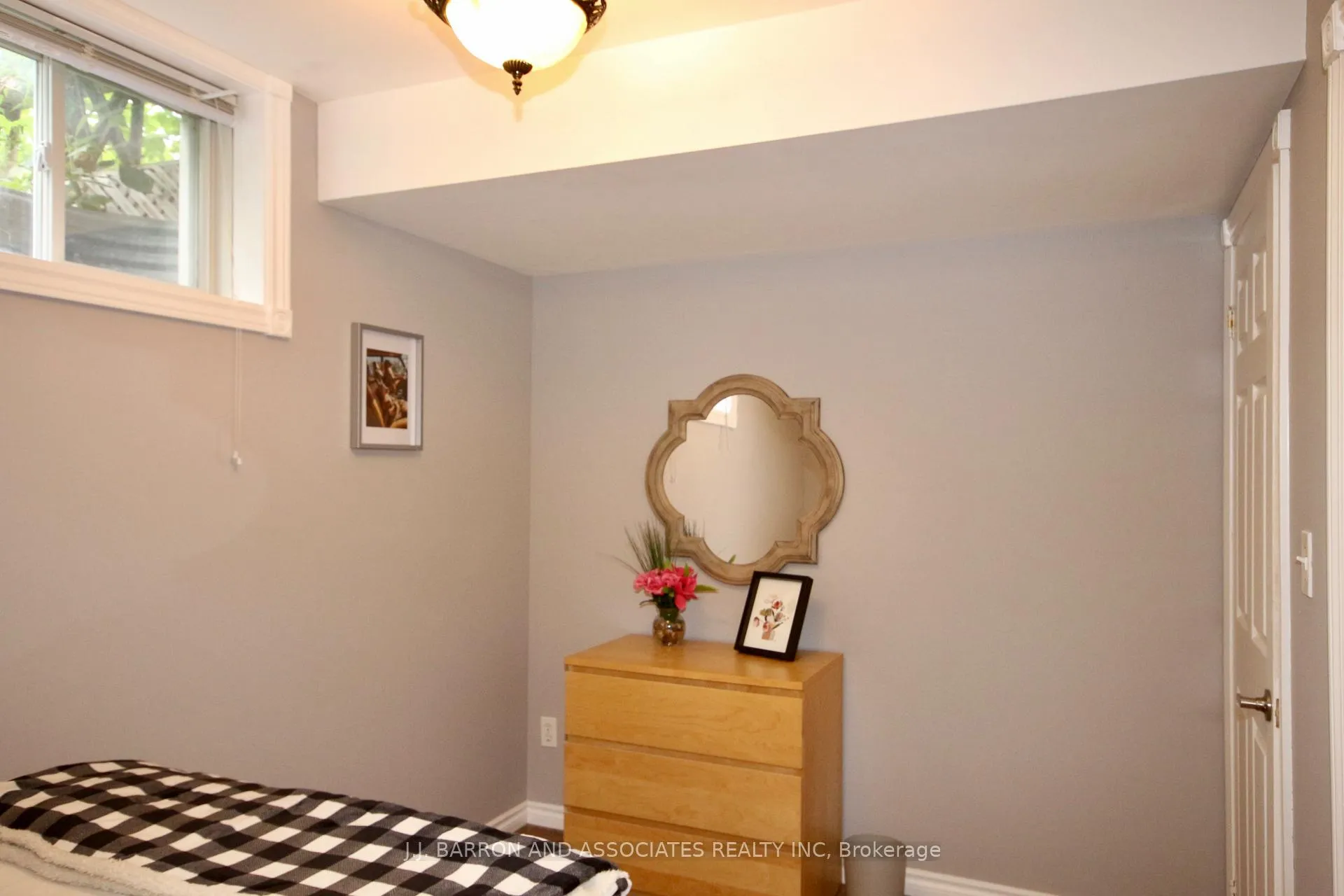 Photo 17 of Unit (Lower), 9 Seline Crescent, Barrie, Painswick South — HOMEH