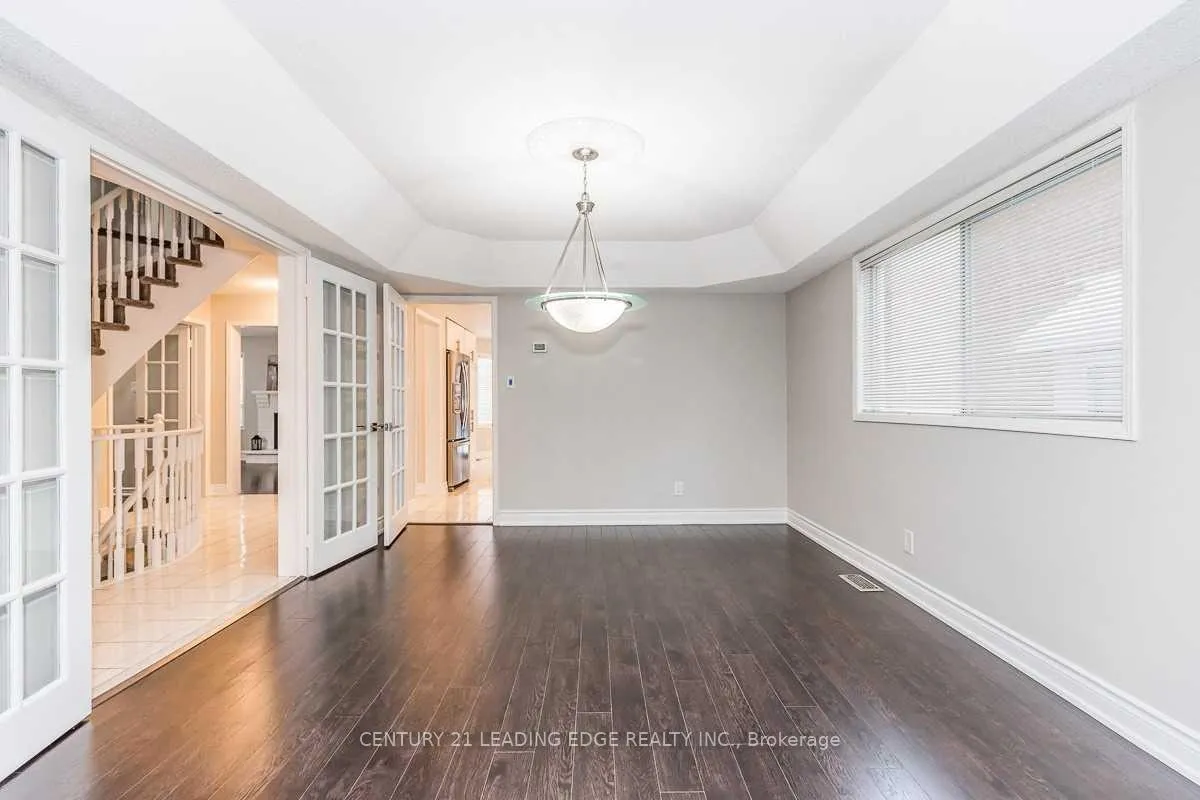 Photo 8 of 90 Cityview Circle, Barrie, Holly — HOMEH