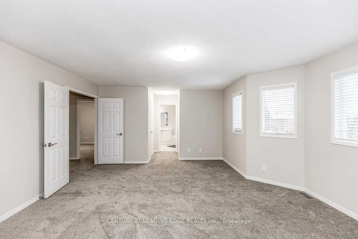 Photo 19 of 90 Cityview Circle, Barrie, Holly — HOMEH