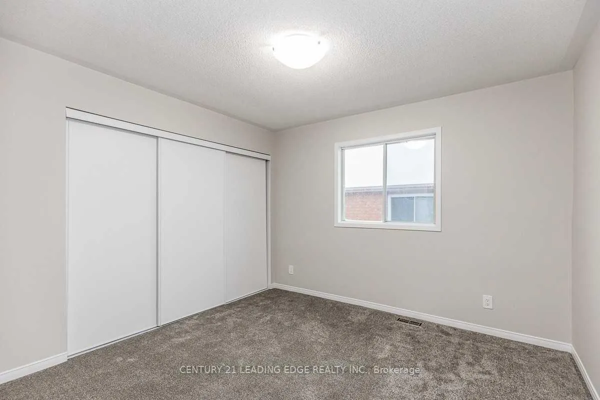 Photo 28 of 90 Cityview Circle, Barrie, Holly — HOMEH