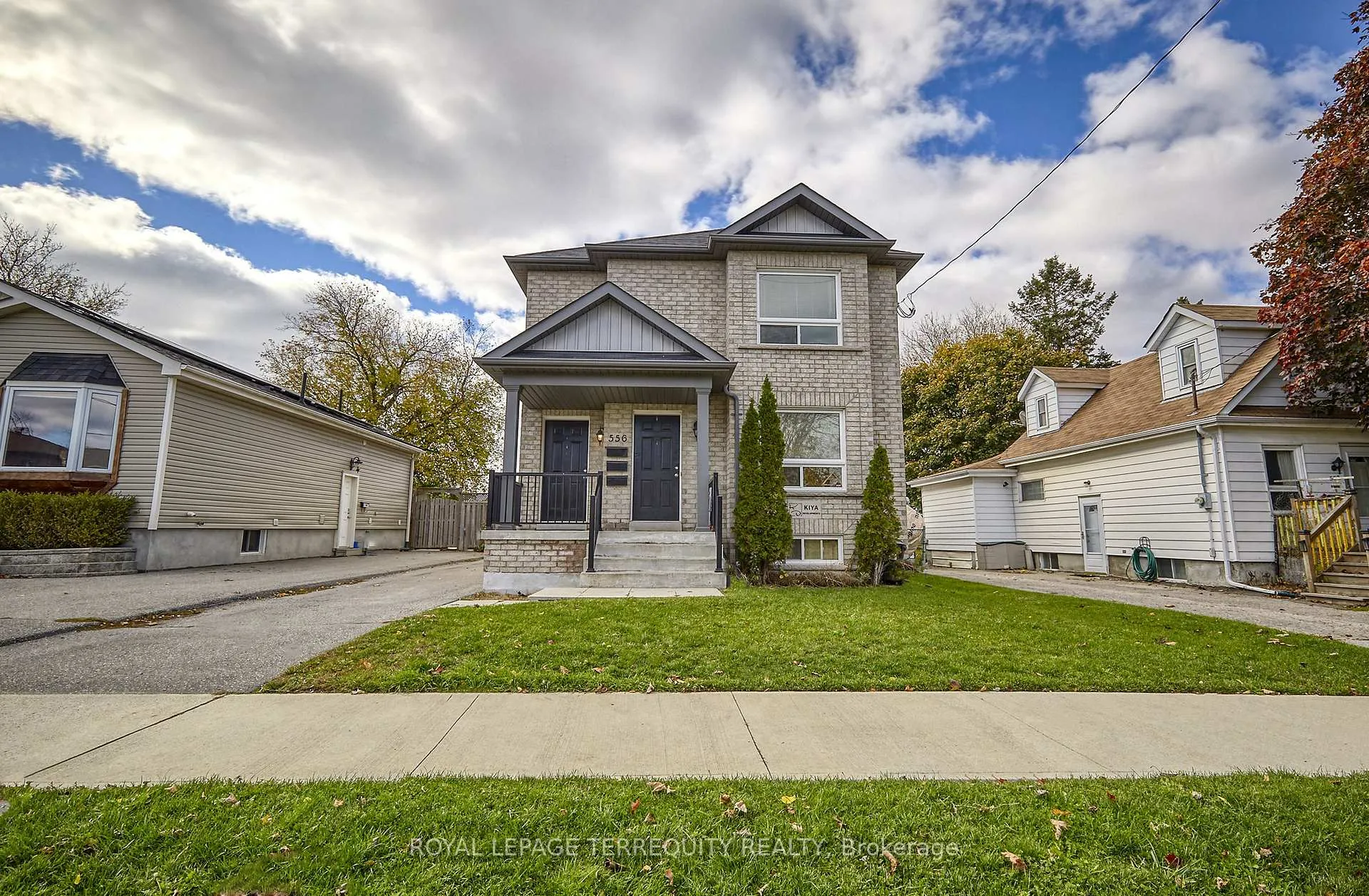 Photo 1 of Unit 2, 556 Park Road S, Oshawa, Vanier — HOMEH