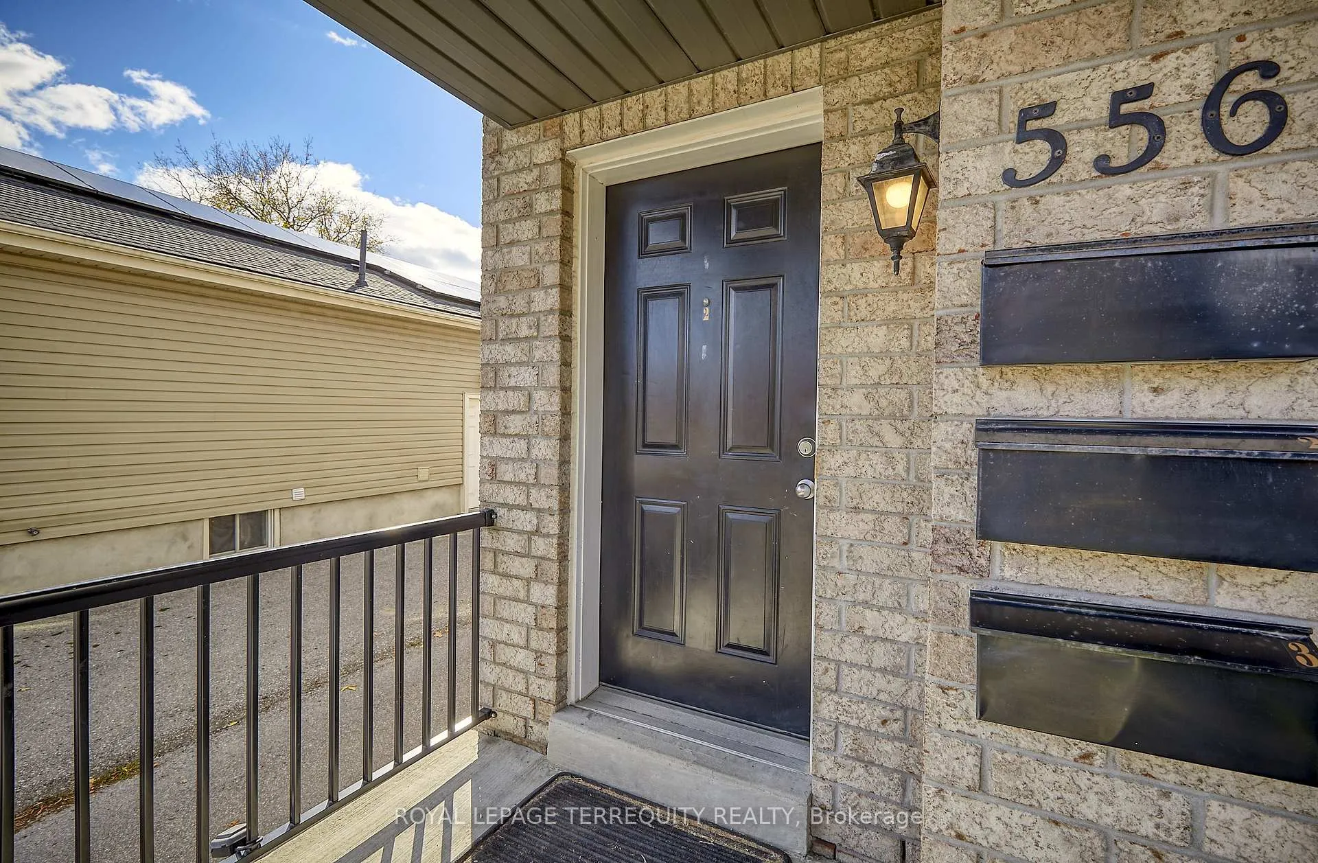Photo 3 of Unit 2, 556 Park Road S, Oshawa, Vanier — HOMEH