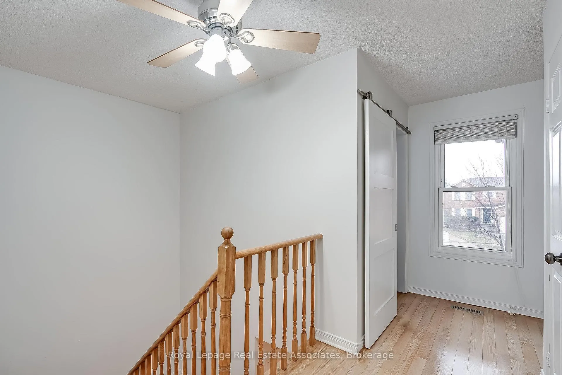 Photo 17 of 43 Corkett Drive, Brampton, Northwood Park — HOMEH