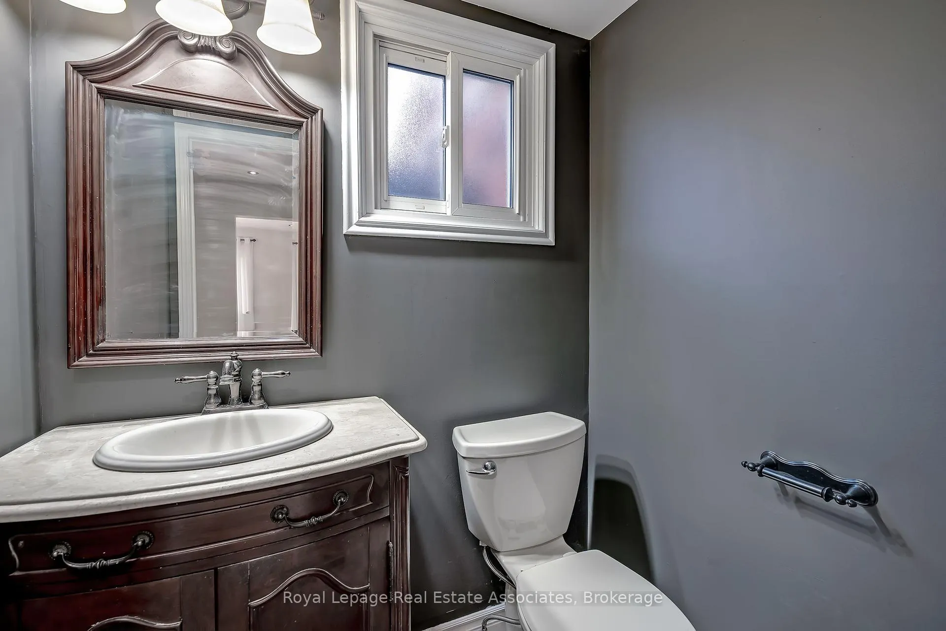 Photo 18 of 43 Corkett Drive, Brampton, Northwood Park — HOMEH