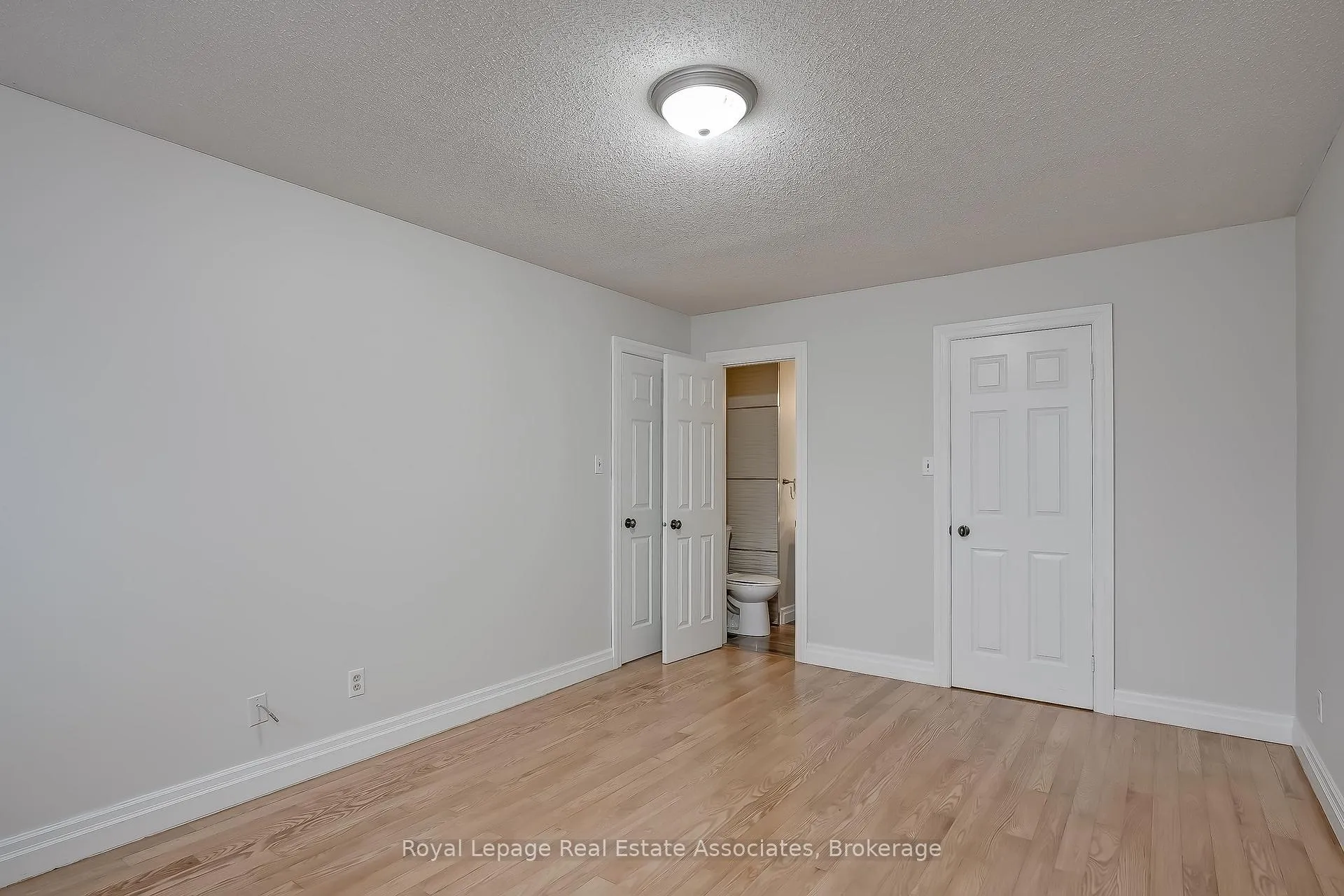 Photo 20 of 43 Corkett Drive, Brampton, Northwood Park — HOMEH