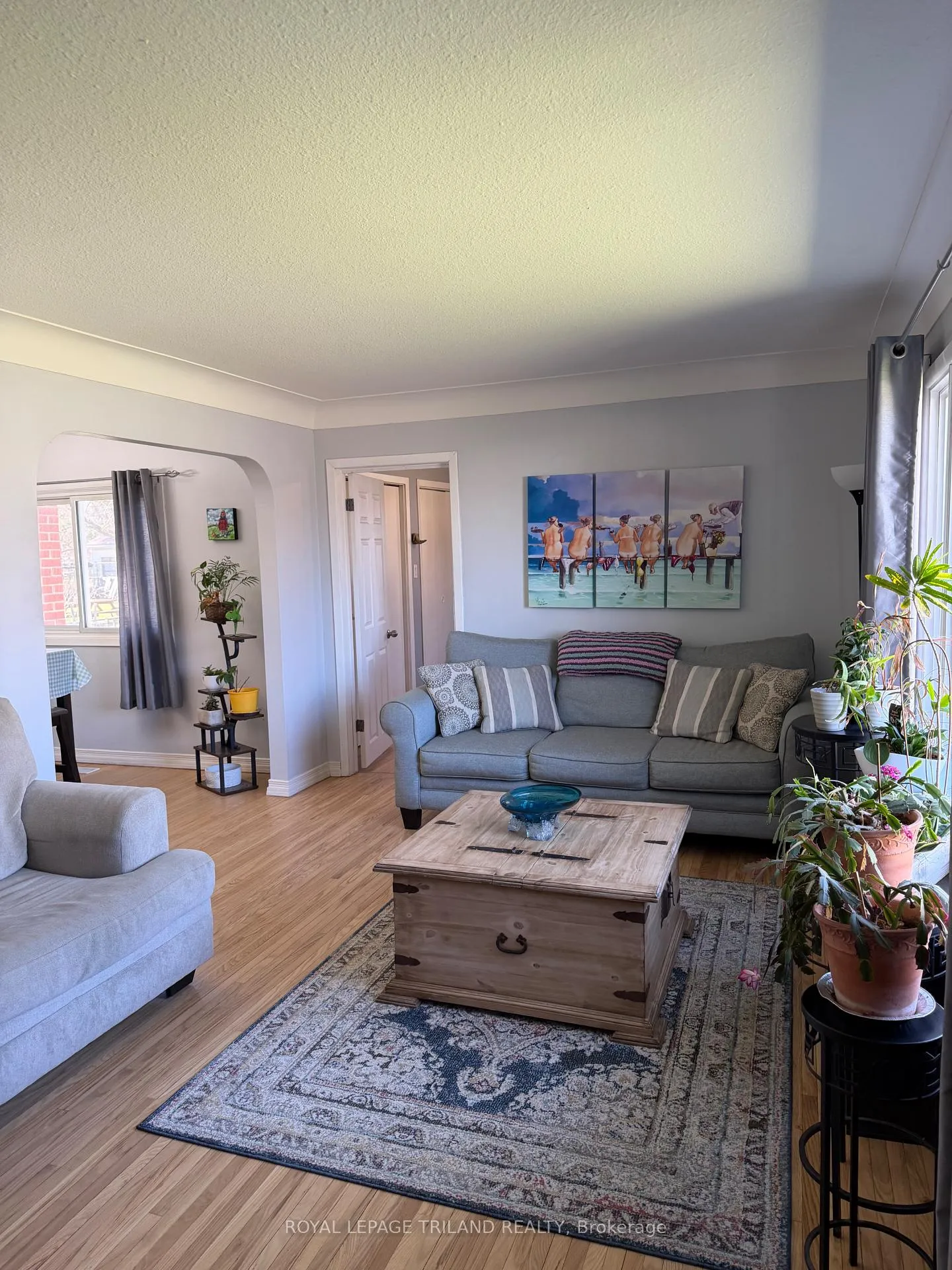 Photo 4 of 102 Steele Street, St. Thomas — HOMEH