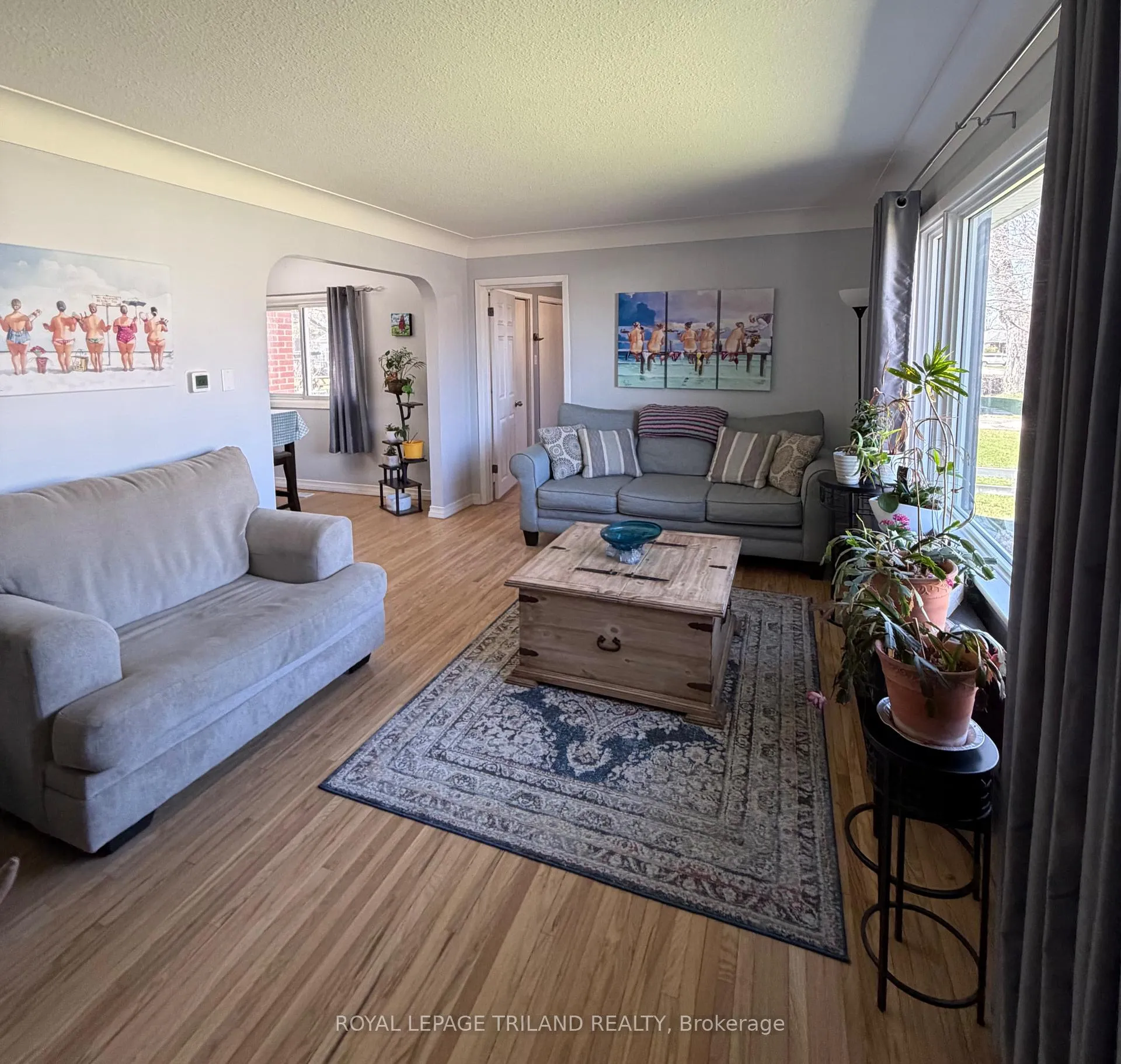 Photo 5 of 102 Steele Street, St. Thomas — HOMEH