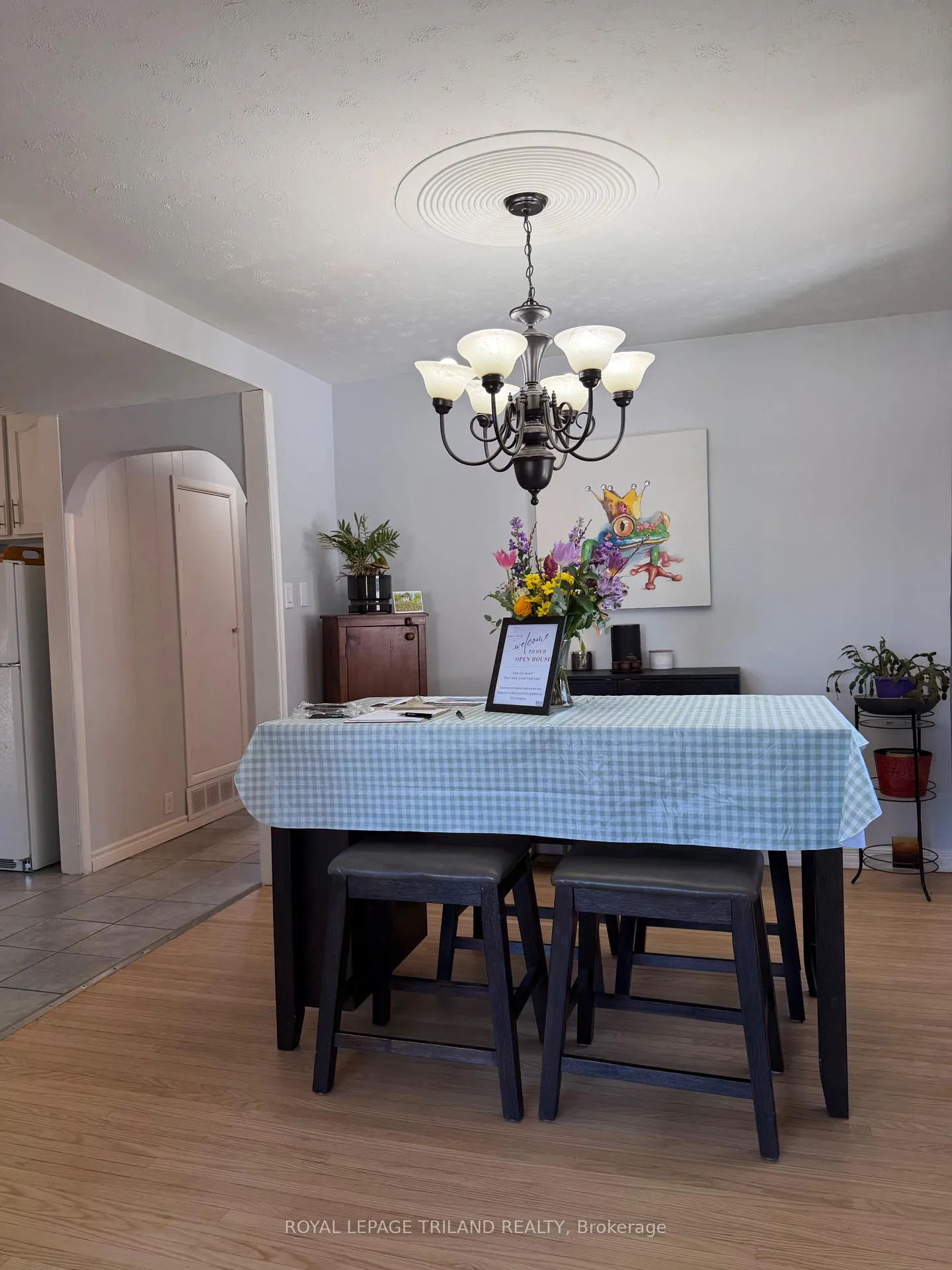 Photo 8 of 102 Steele Street, St. Thomas — HOMEH