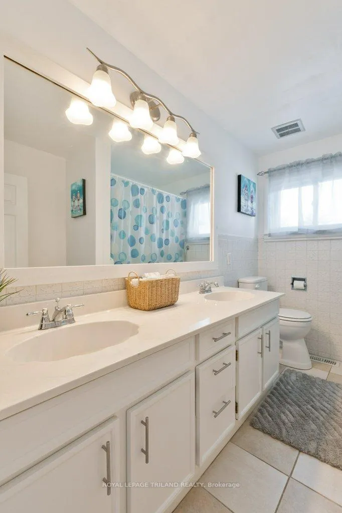 Photo 17 of 102 Steele Street, St. Thomas — HOMEH