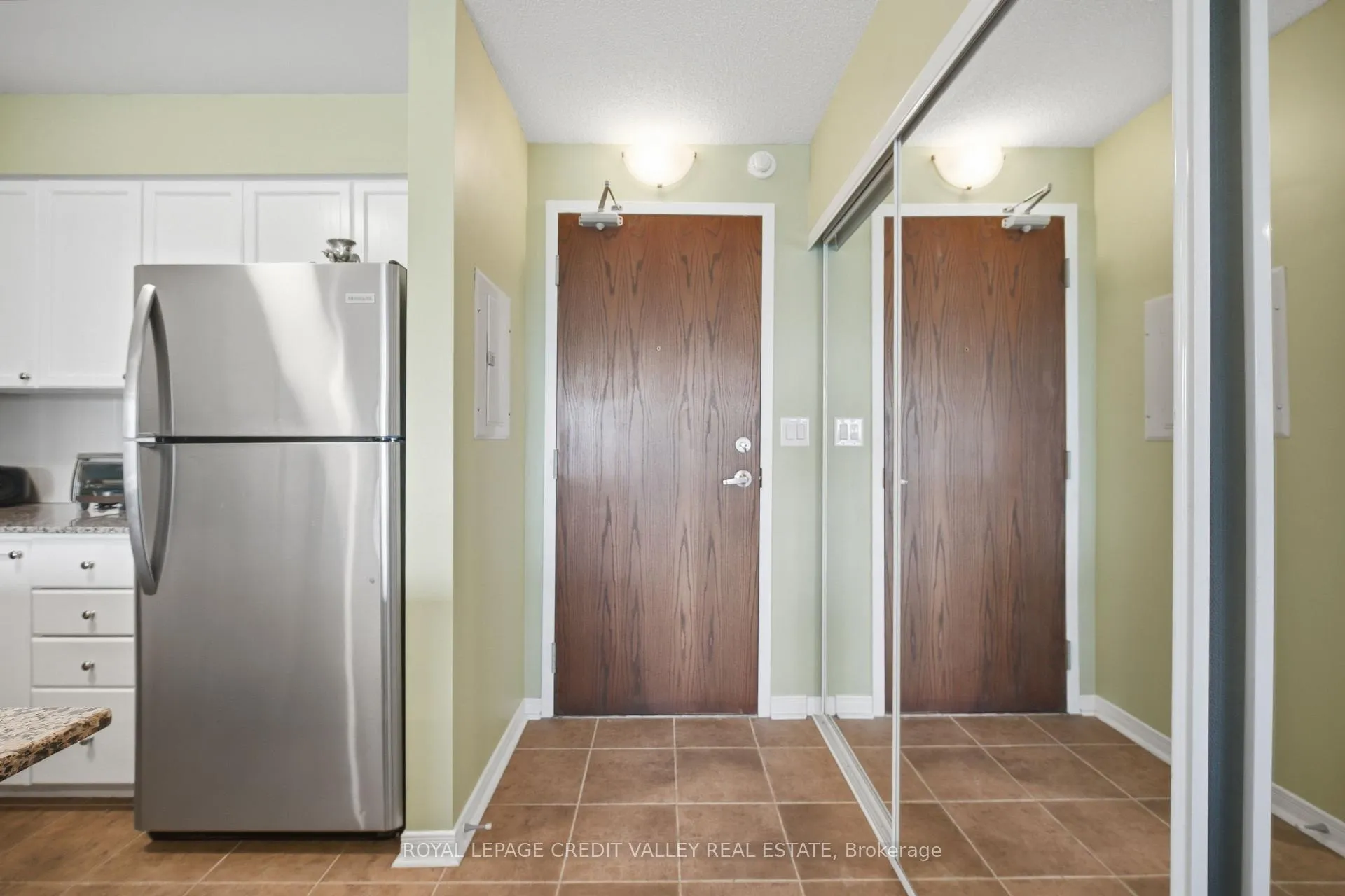 Photo 8 of Unit 103, 55 Via Rosedale, Brampton, Sandringham-Wellington — HOMEH