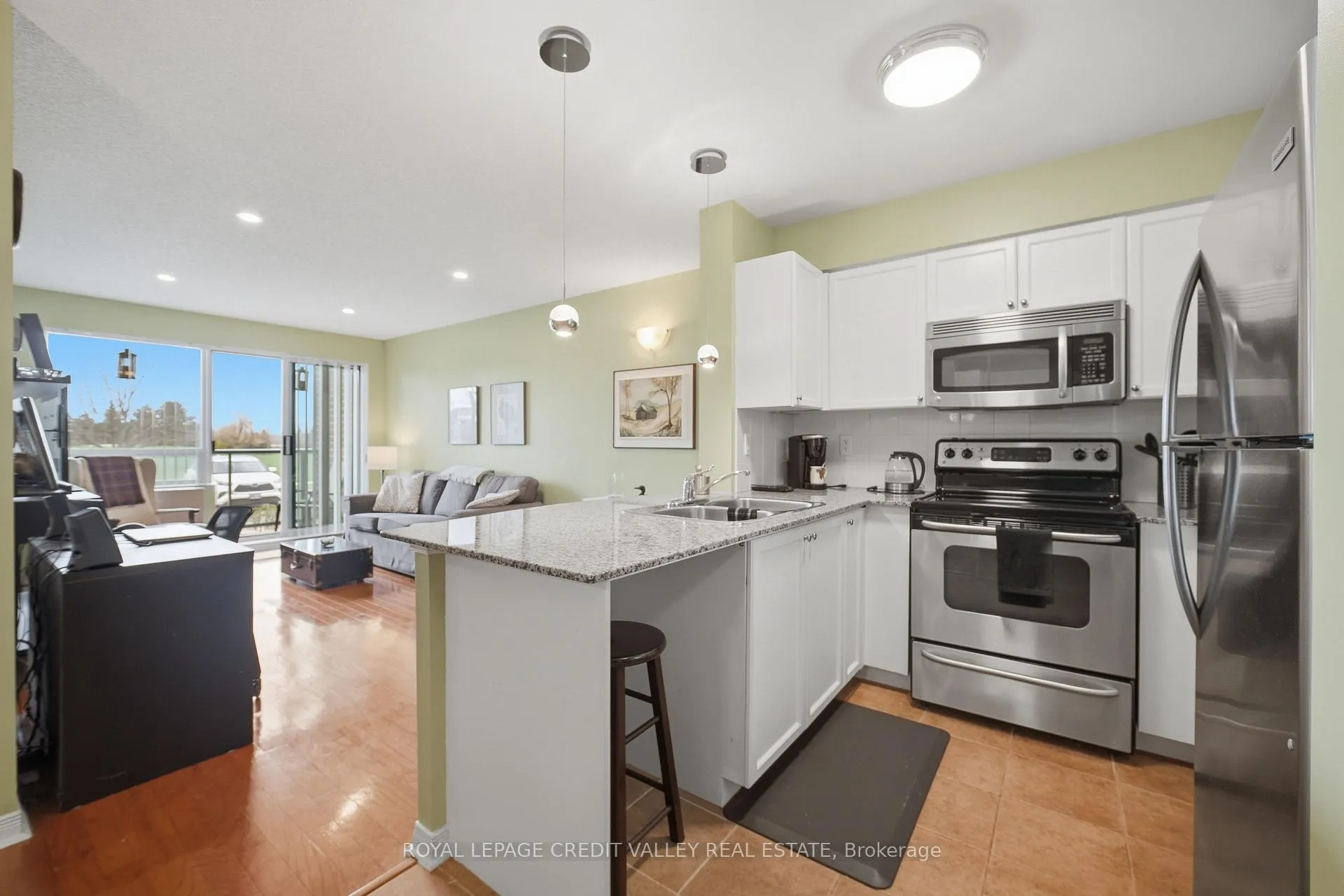 Photo 10 of Unit 103, 55 Via Rosedale, Brampton, Sandringham-Wellington — HOMEH
