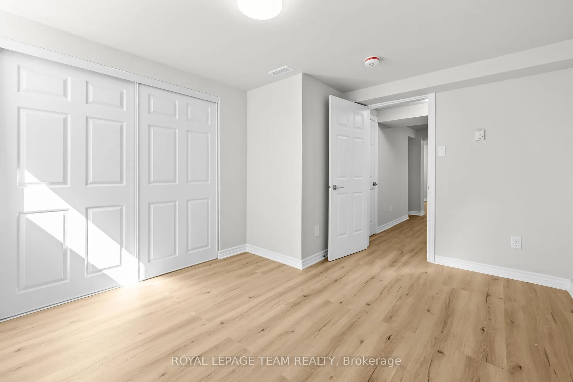 Photo 7 of Unit B, 1420 Hayes Street, Ottawa, Bilberry Creek/Queenswood Heights — HOMEH
