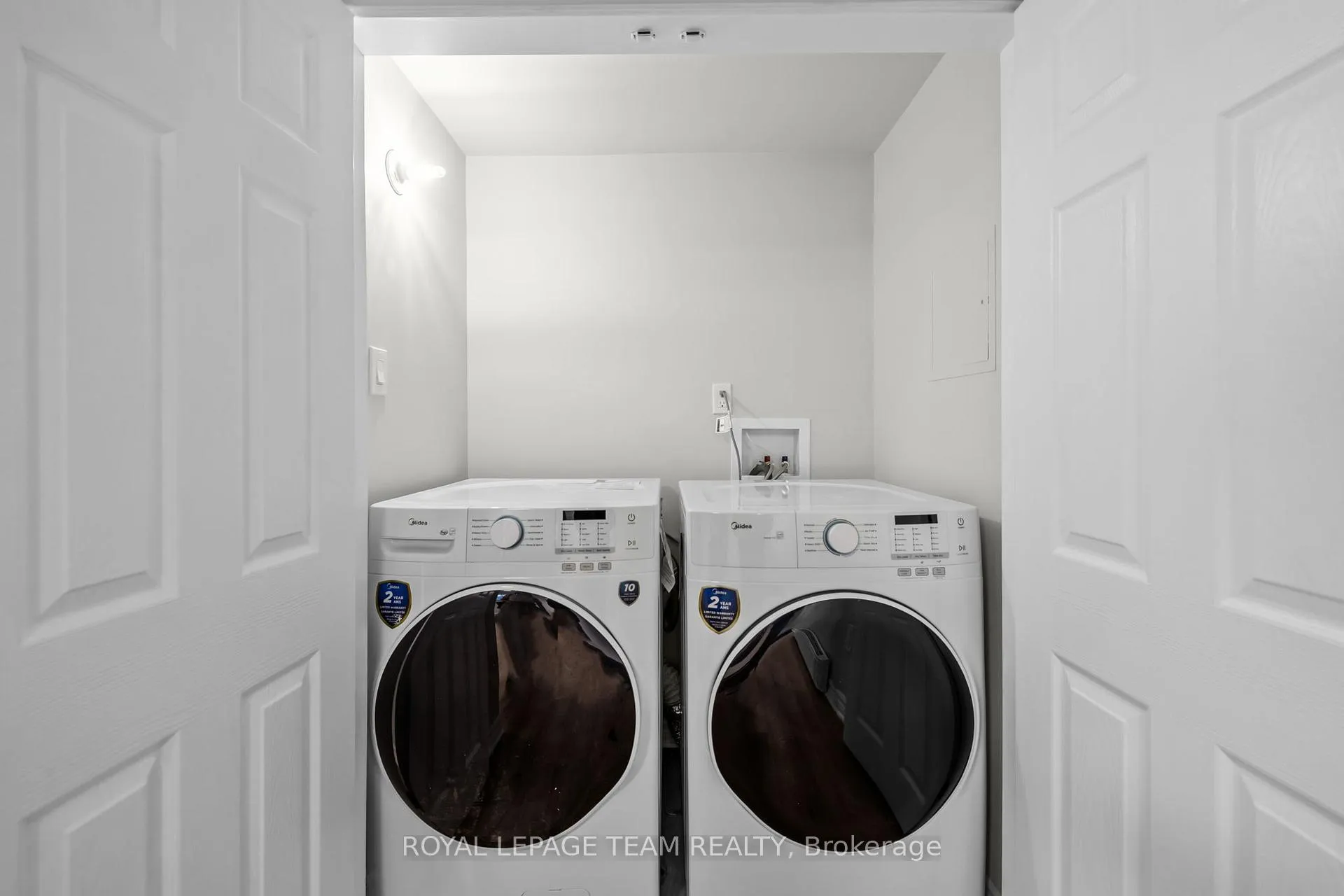 Photo 10 of Unit B, 1420 Hayes Street, Ottawa, Bilberry Creek/Queenswood Heights — HOMEH