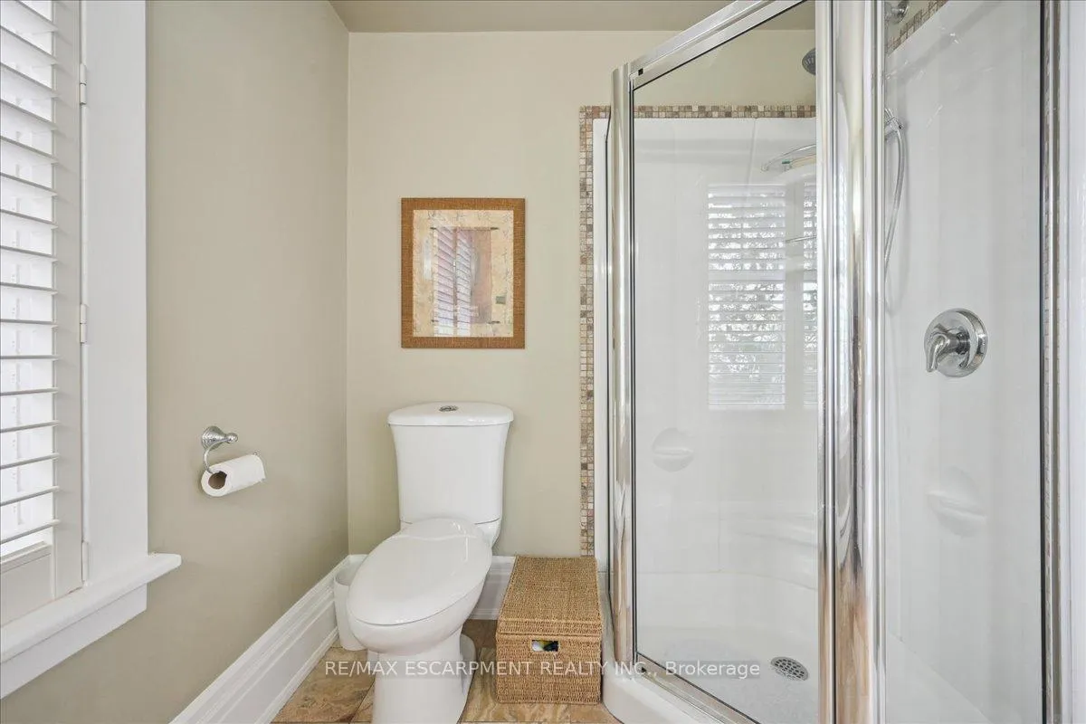 Photo 24 of 96 Ontario Street, Bracebridge, Macaulay — HOMEH