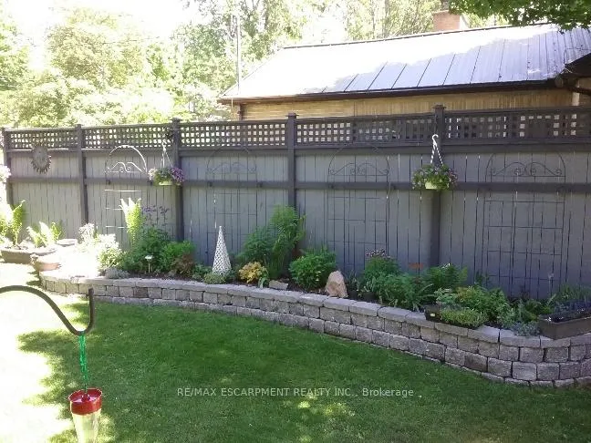 Photo 32 of 96 Ontario Street, Bracebridge, Macaulay — HOMEH
