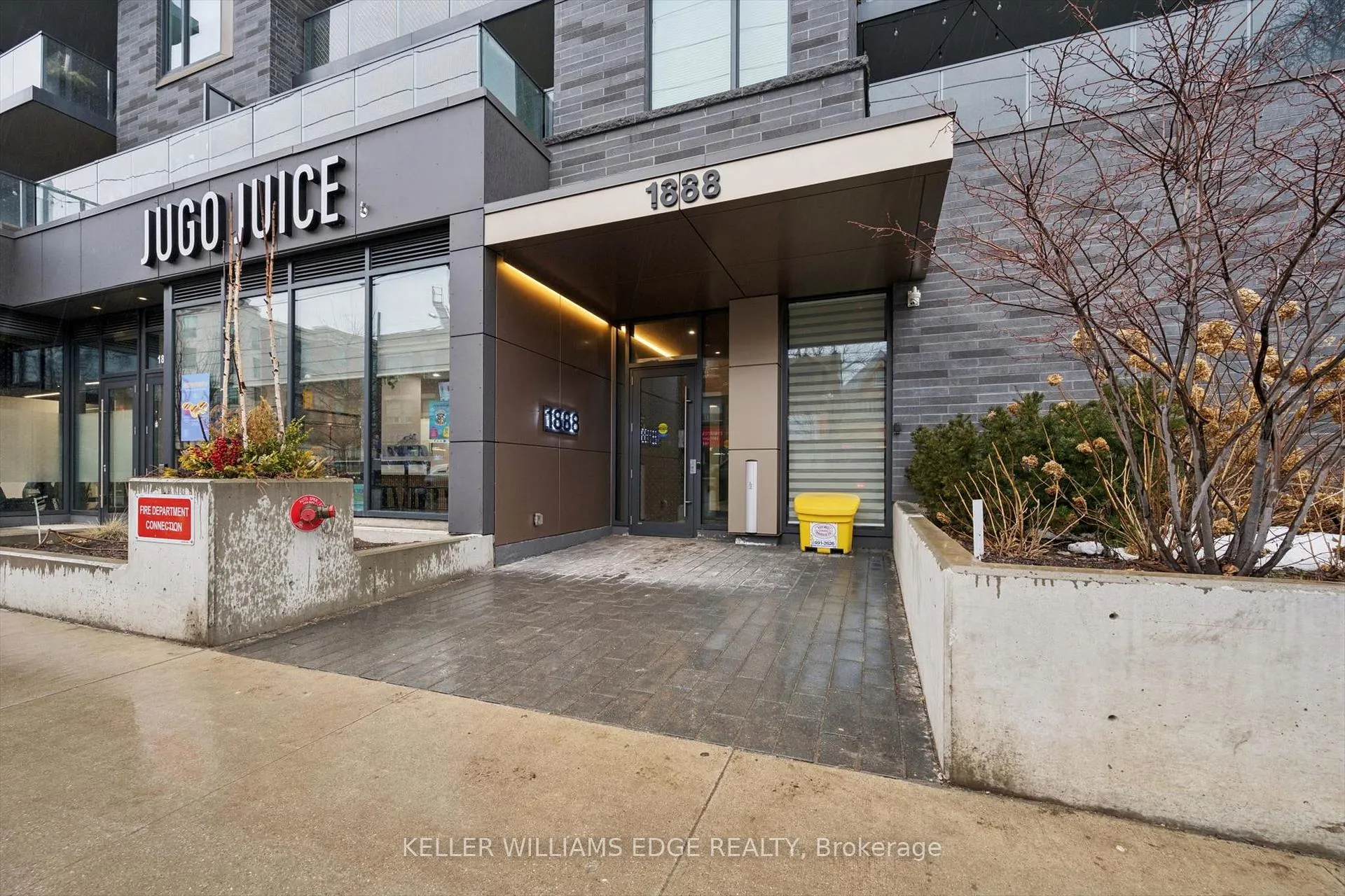 Photo 4 of Unit 501, 1888 Queen Street E, Toronto, The Beaches — HOMEH