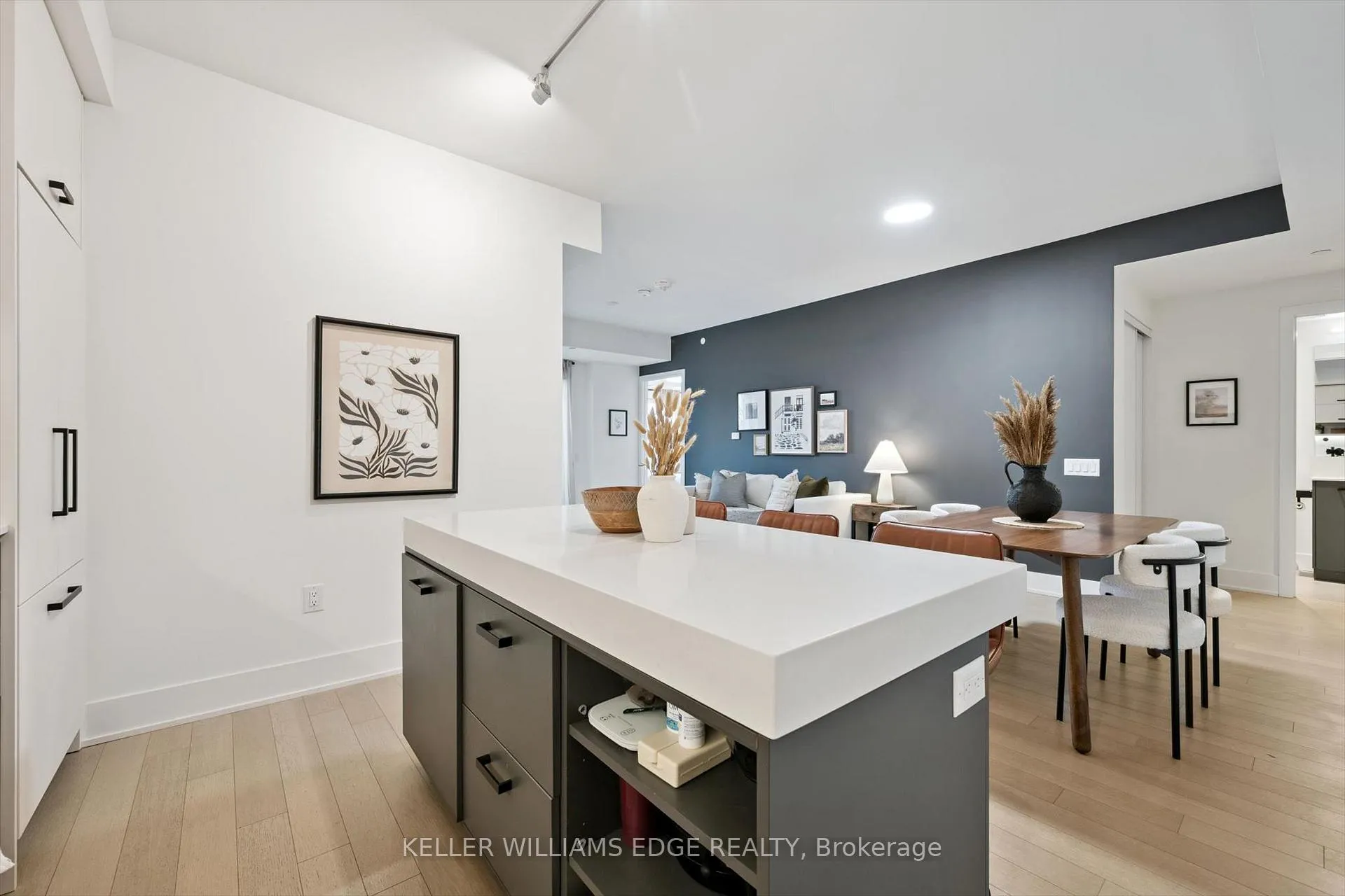 Photo 12 of Unit 501, 1888 Queen Street E, Toronto, The Beaches — HOMEH