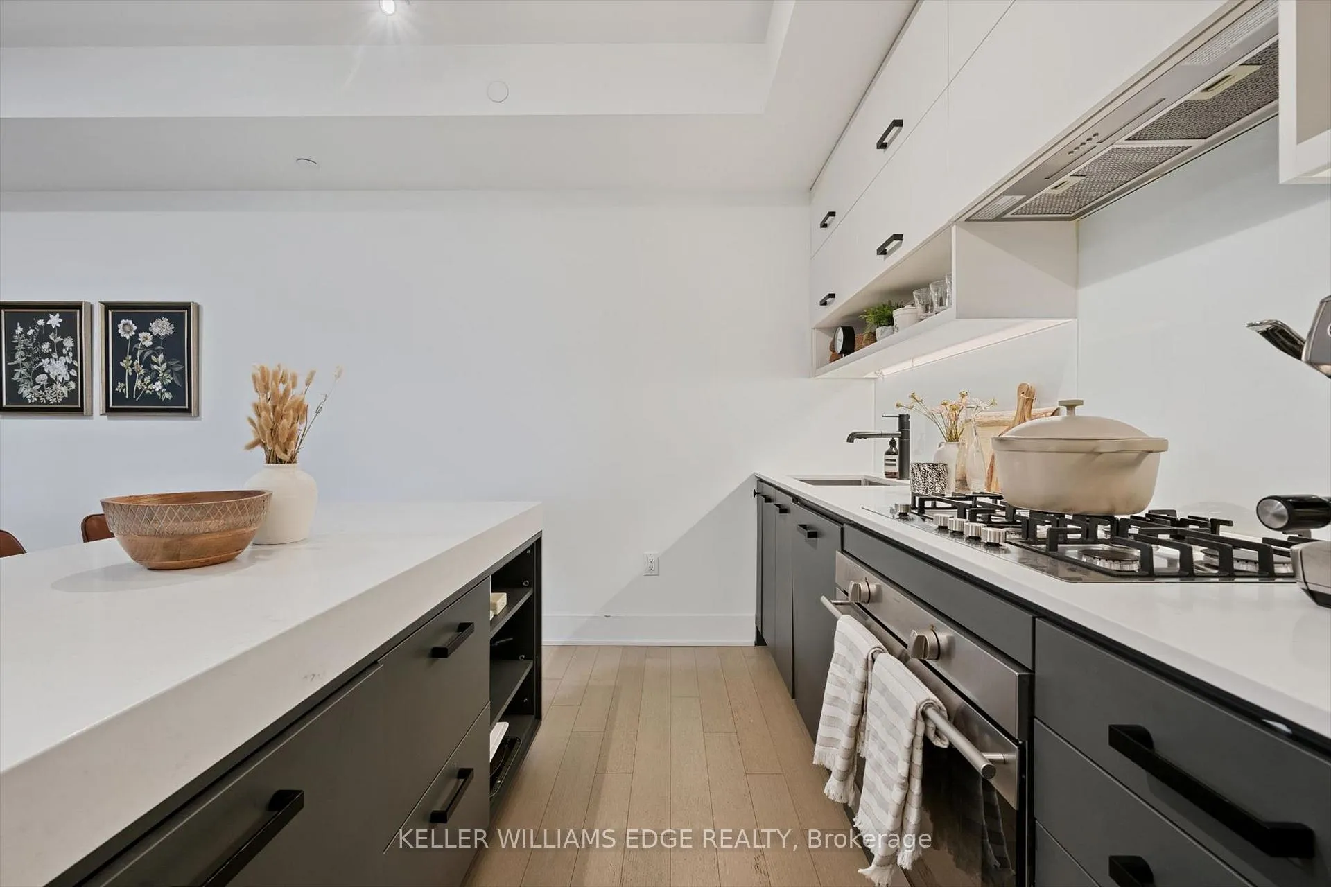 Photo 13 of Unit 501, 1888 Queen Street E, Toronto, The Beaches — HOMEH