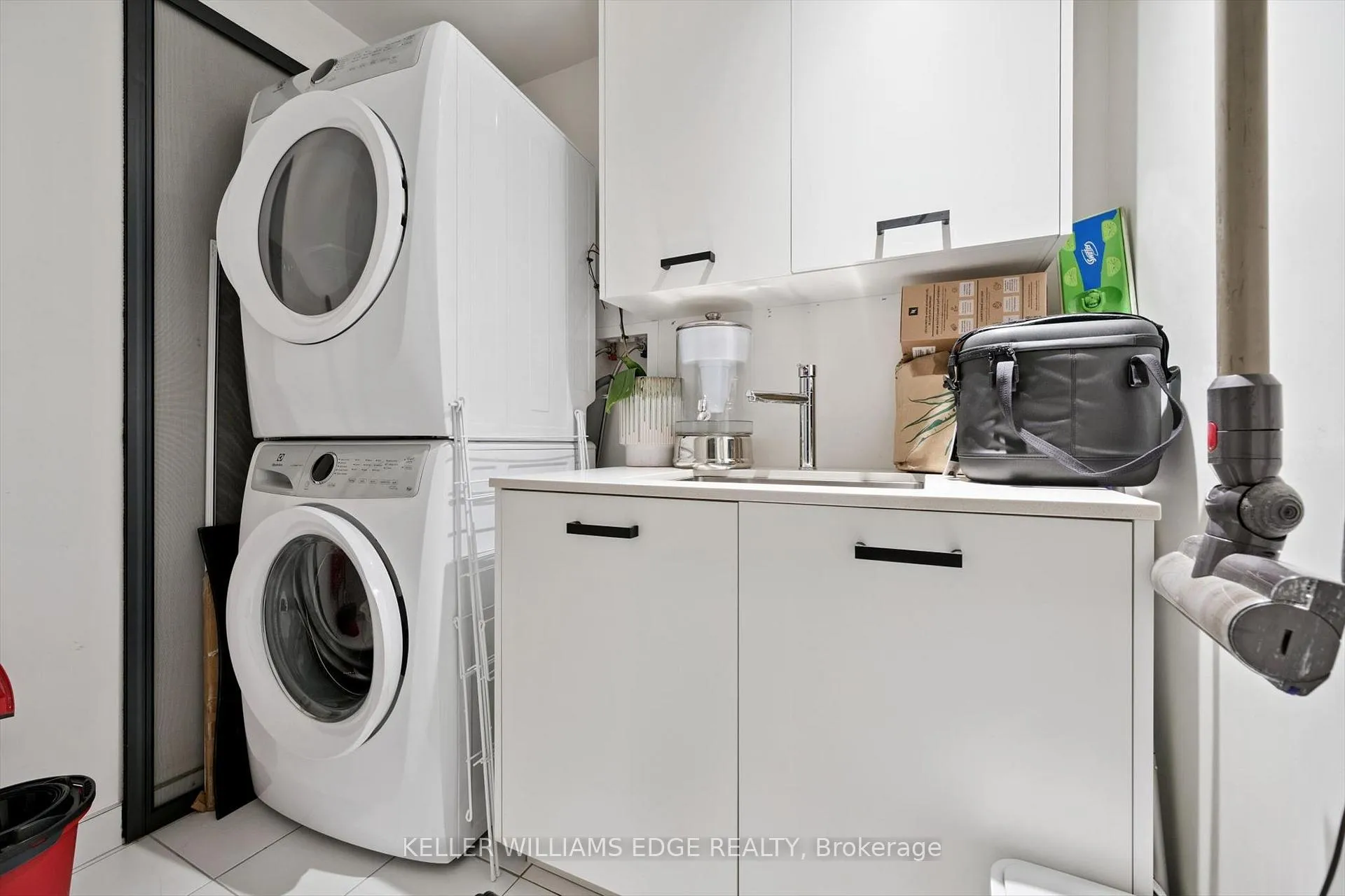 Photo 25 of Unit 501, 1888 Queen Street E, Toronto, The Beaches — HOMEH