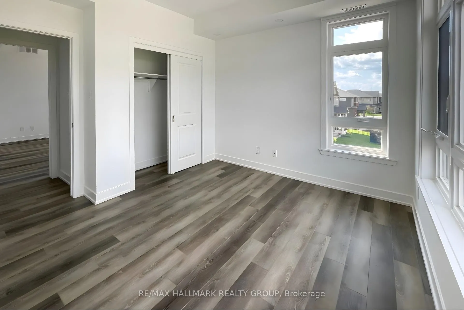 Photo 13 of Unit i, 300 Tulum Crescent, Ottawa, Kanata - Emerald Meadows/Trailwest — HOMEH