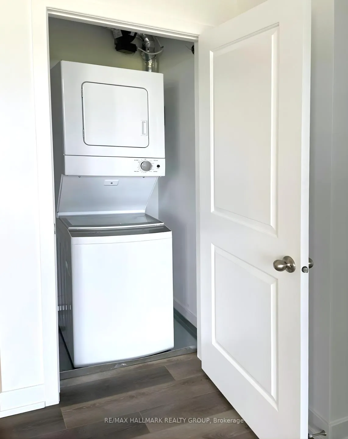 Photo 15 of Unit i, 300 Tulum Crescent, Ottawa, Kanata - Emerald Meadows/Trailwest — HOMEH