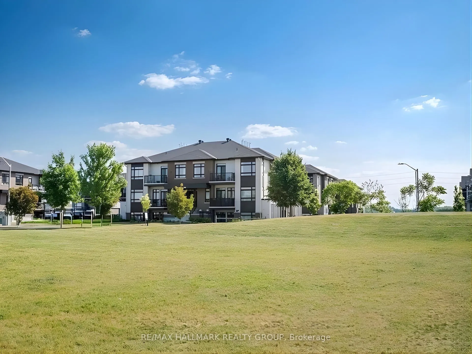 Photo 18 of Unit i, 300 Tulum Crescent, Ottawa, Kanata - Emerald Meadows/Trailwest — HOMEH