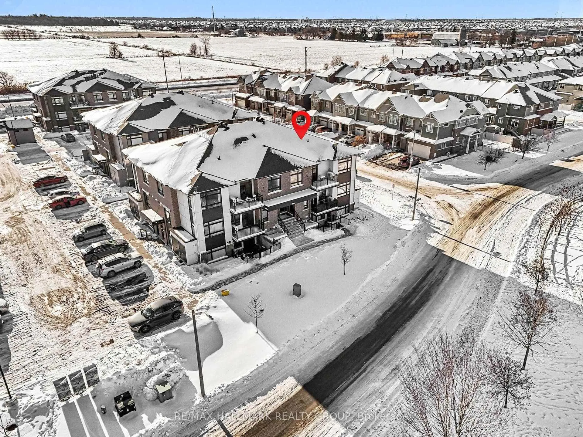Photo 19 of Unit i, 300 Tulum Crescent, Ottawa, Kanata - Emerald Meadows/Trailwest — HOMEH
