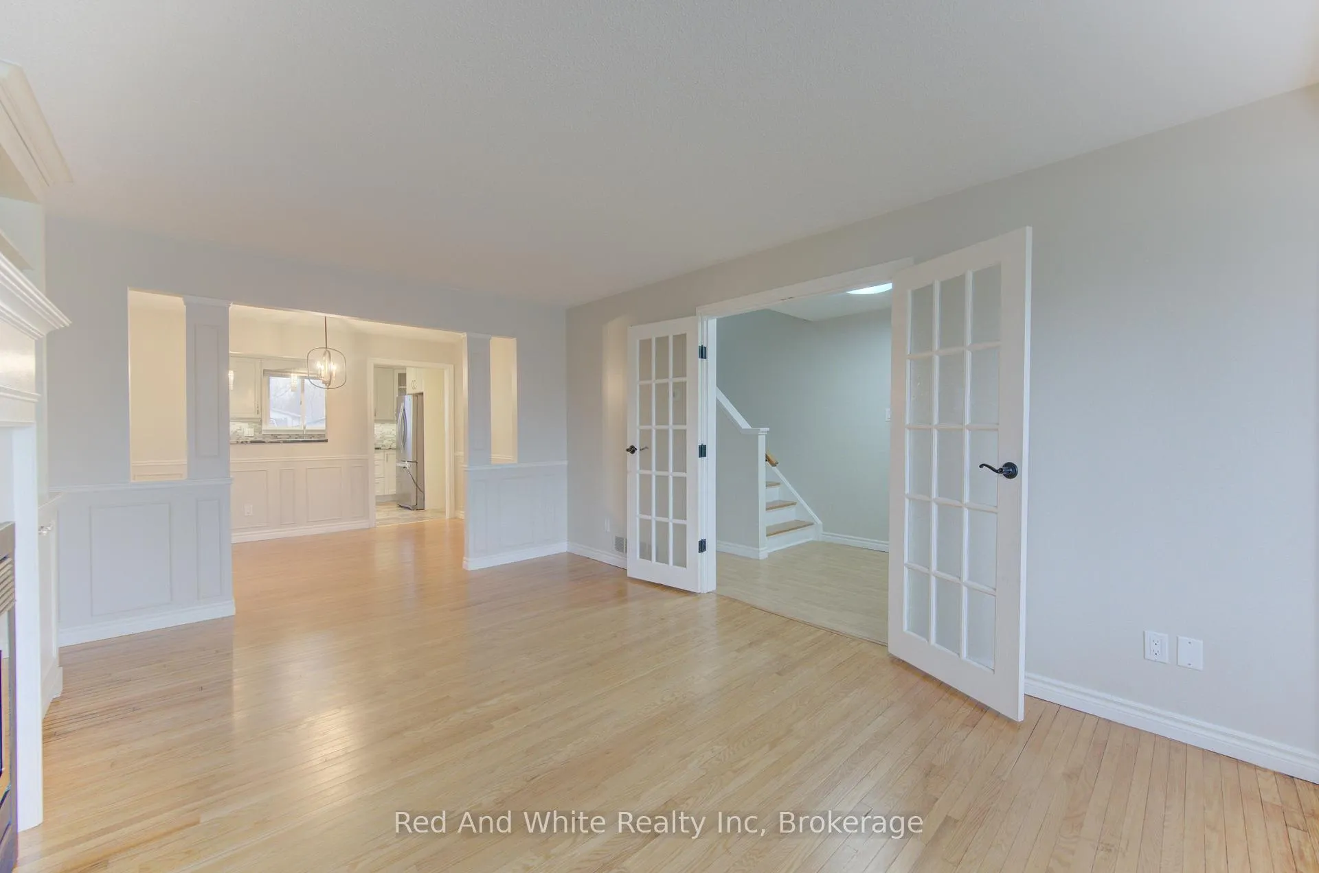 Photo 6 of 34 Forest Glen Court, Kitchener — HOMEH