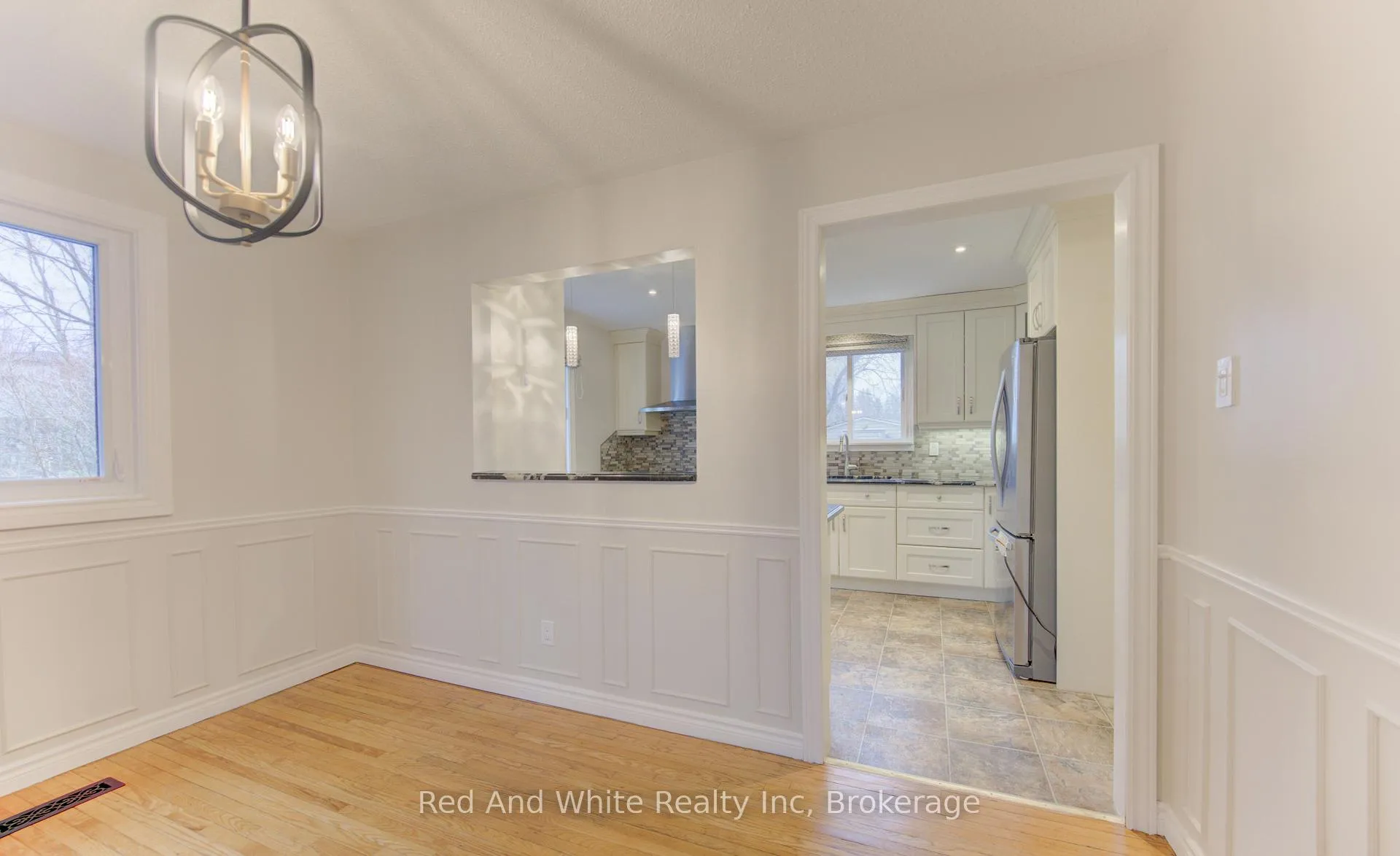 Photo 10 of 34 Forest Glen Court, Kitchener — HOMEH