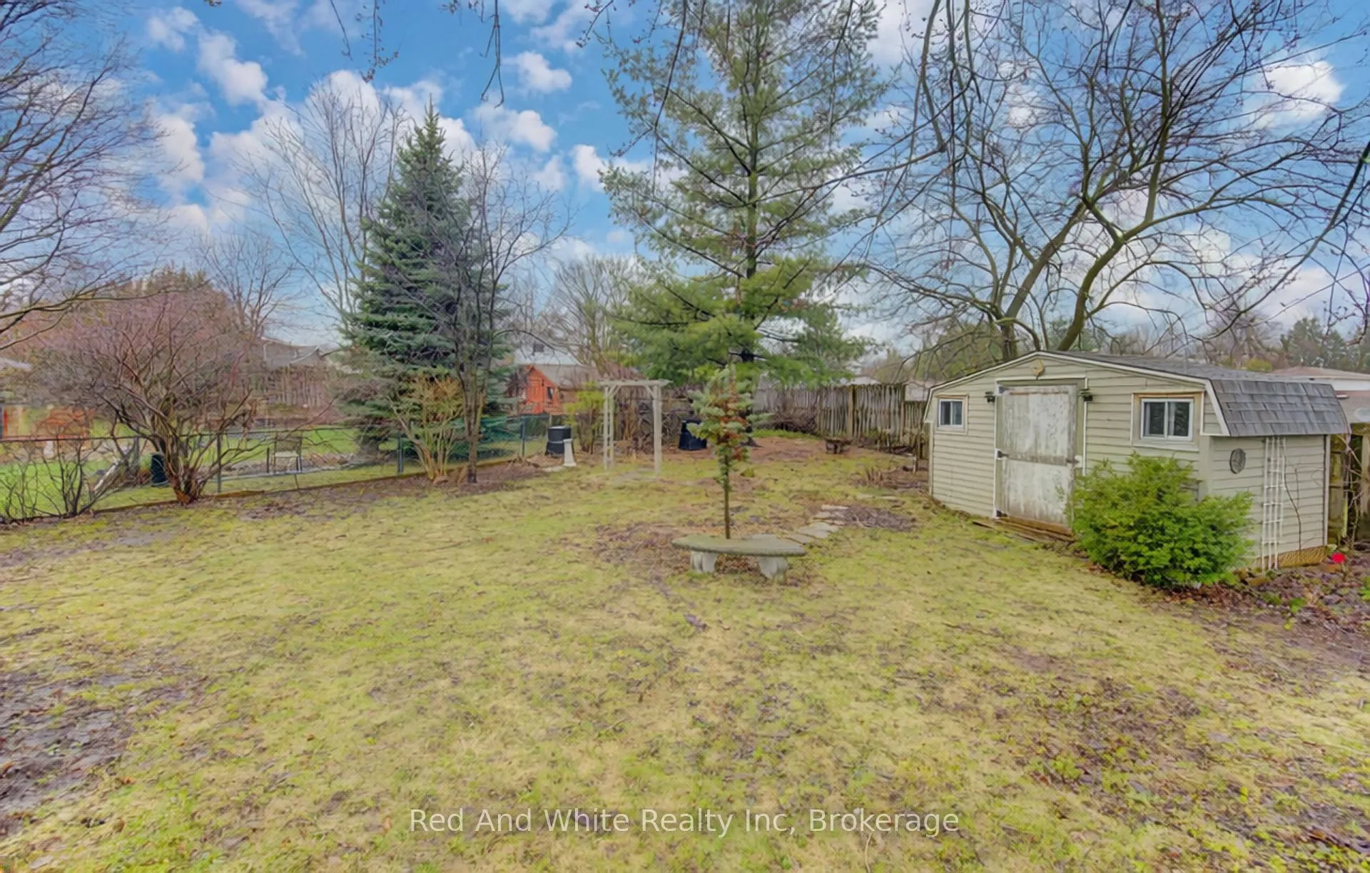 Photo 38 of 34 Forest Glen Court, Kitchener — HOMEH