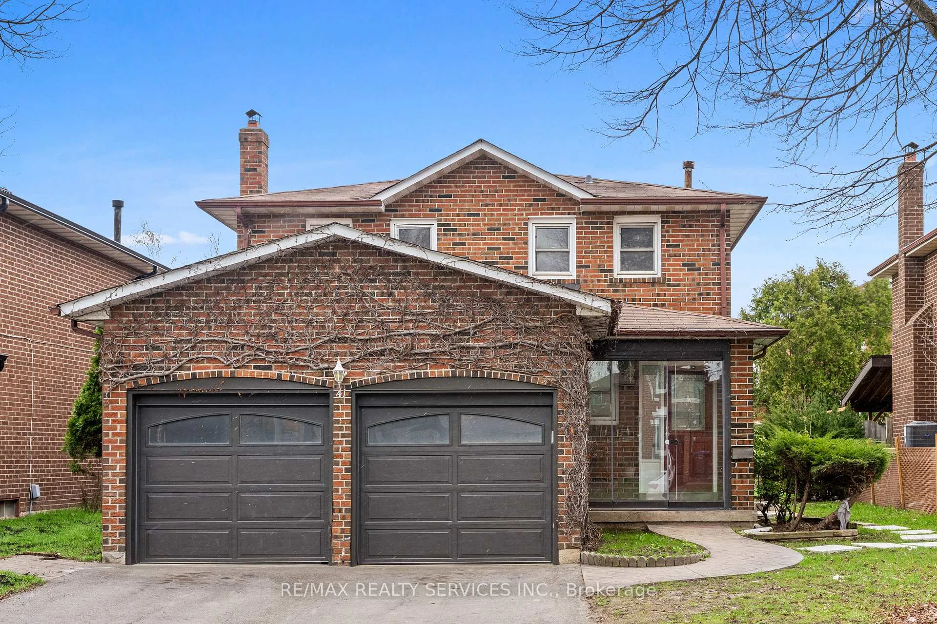 Photo 1 of 41 Tanager Square, Brampton, Heart Lake West — HOMEH