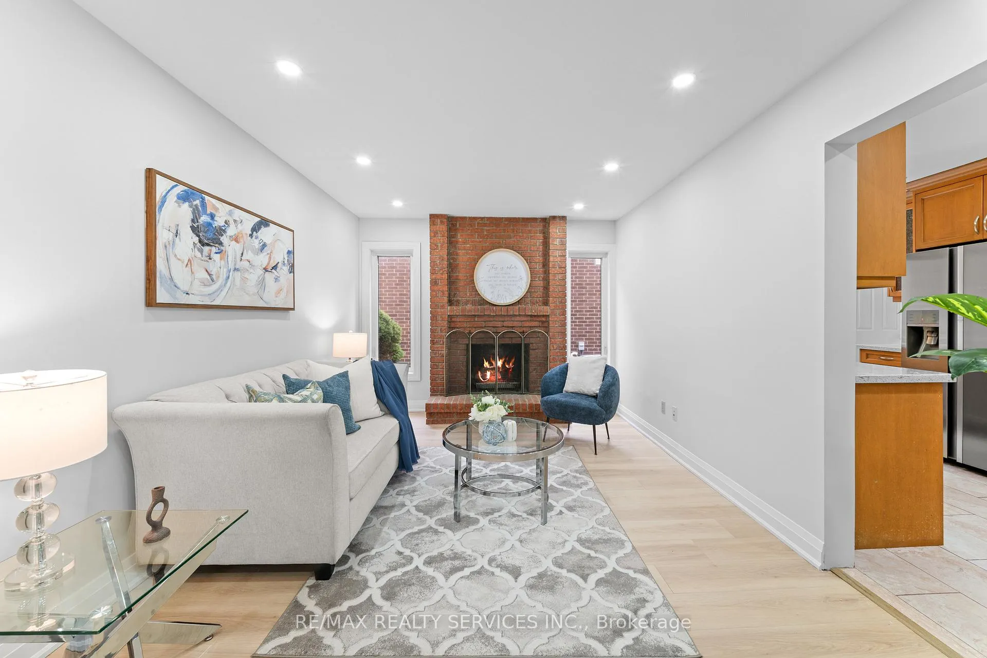 Photo 7 of 41 Tanager Square, Brampton, Heart Lake West — HOMEH