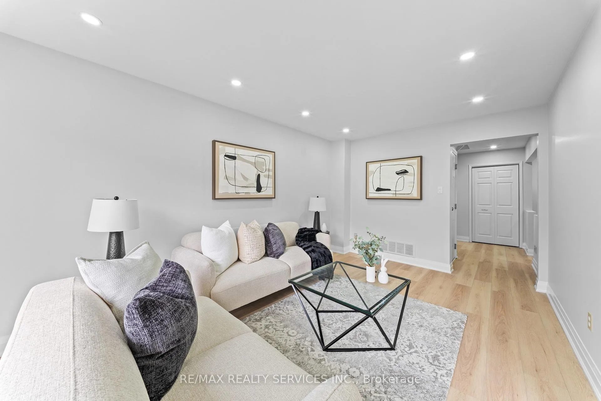 Photo 18 of 41 Tanager Square, Brampton, Heart Lake West — HOMEH